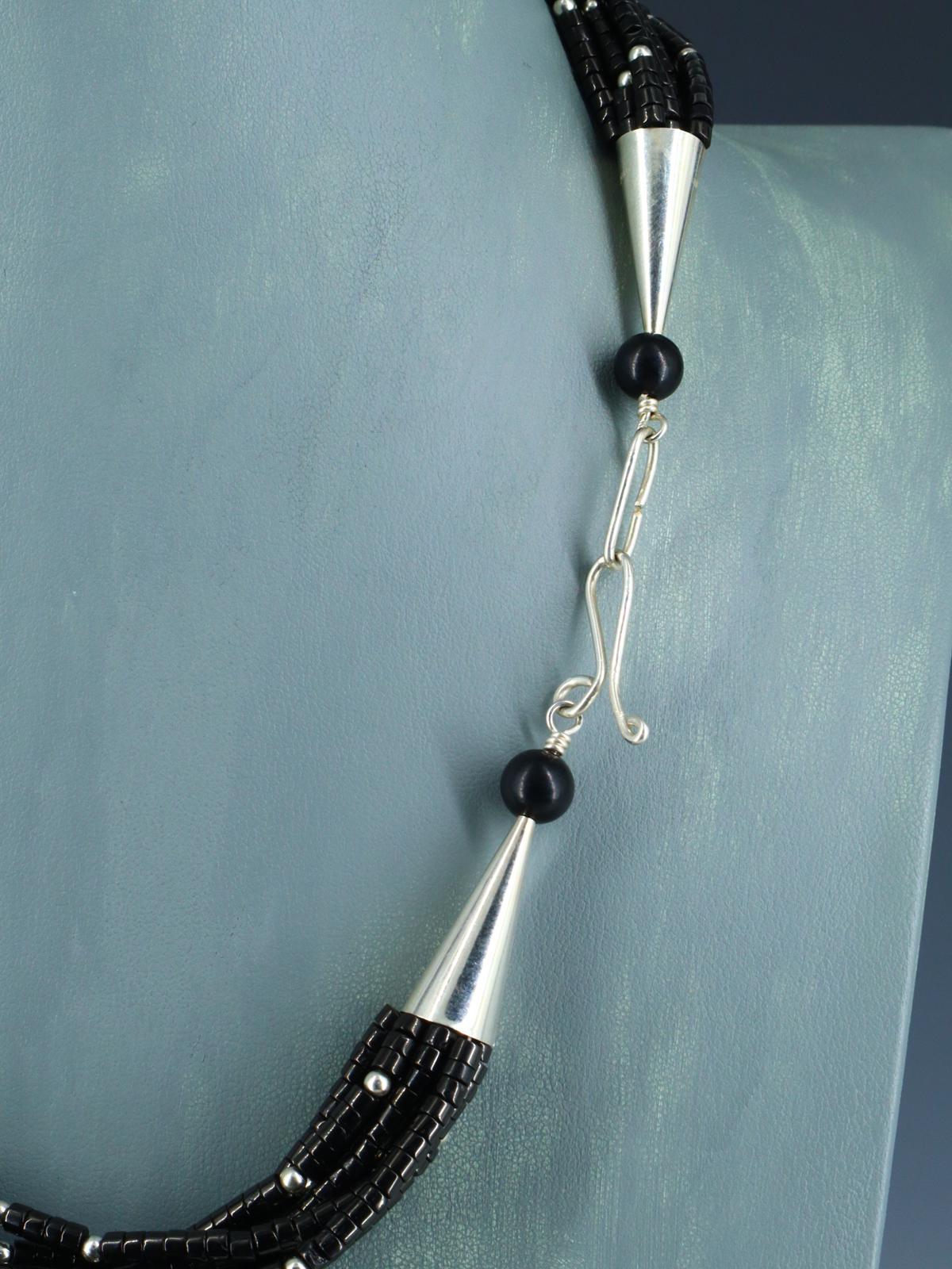 Collar turquesa con incrustaciones de mosaico de Santo Domingo nativo americano