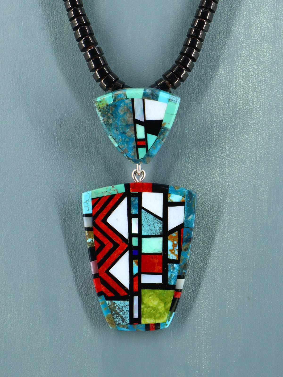 Collar de lapislázuli con incrustaciones de mosaico de Santo Domingo de los nativos americanos