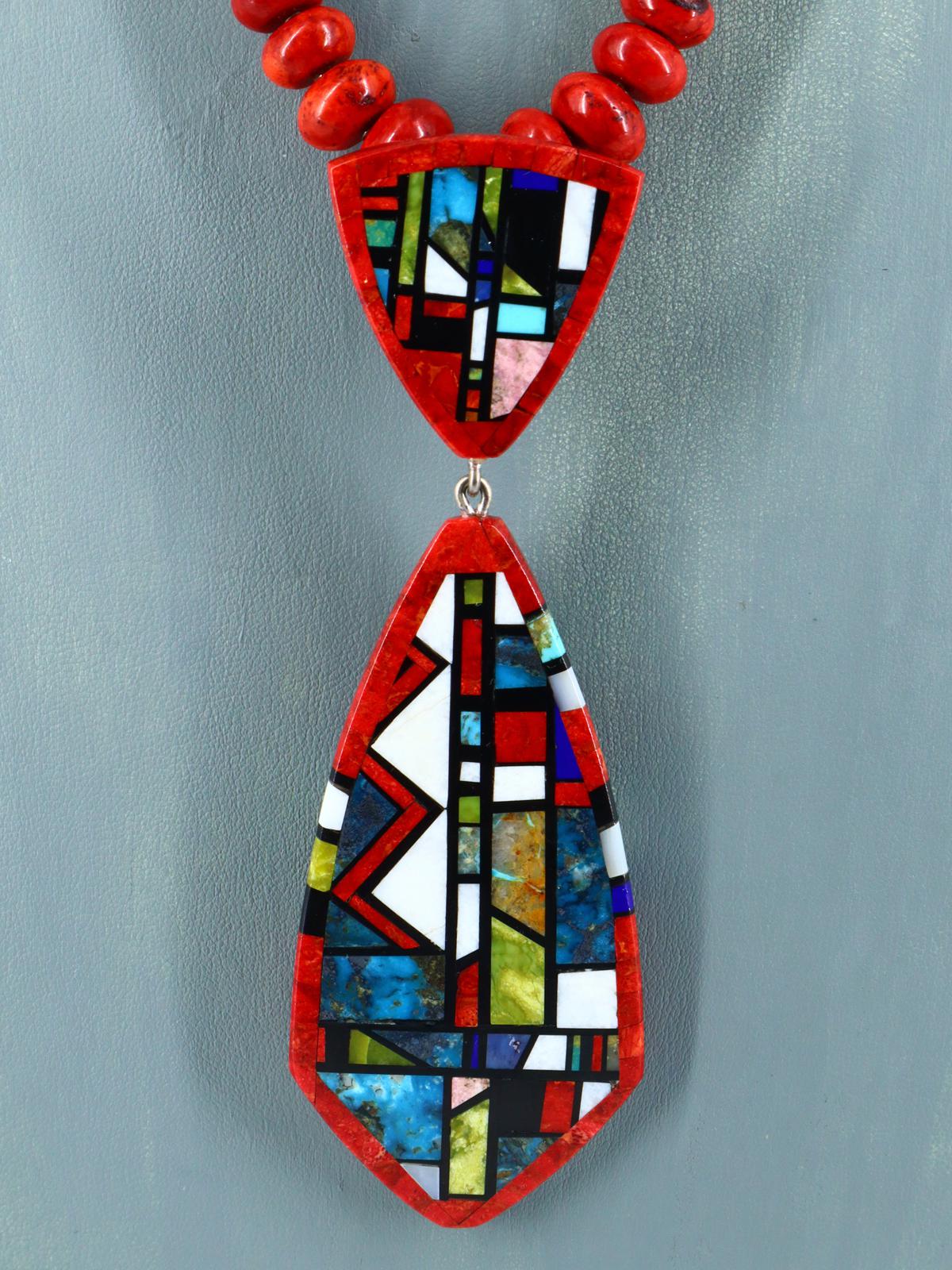 Collar de lapislázuli con incrustaciones de mosaico de Santo Domingo de los nativos americanos