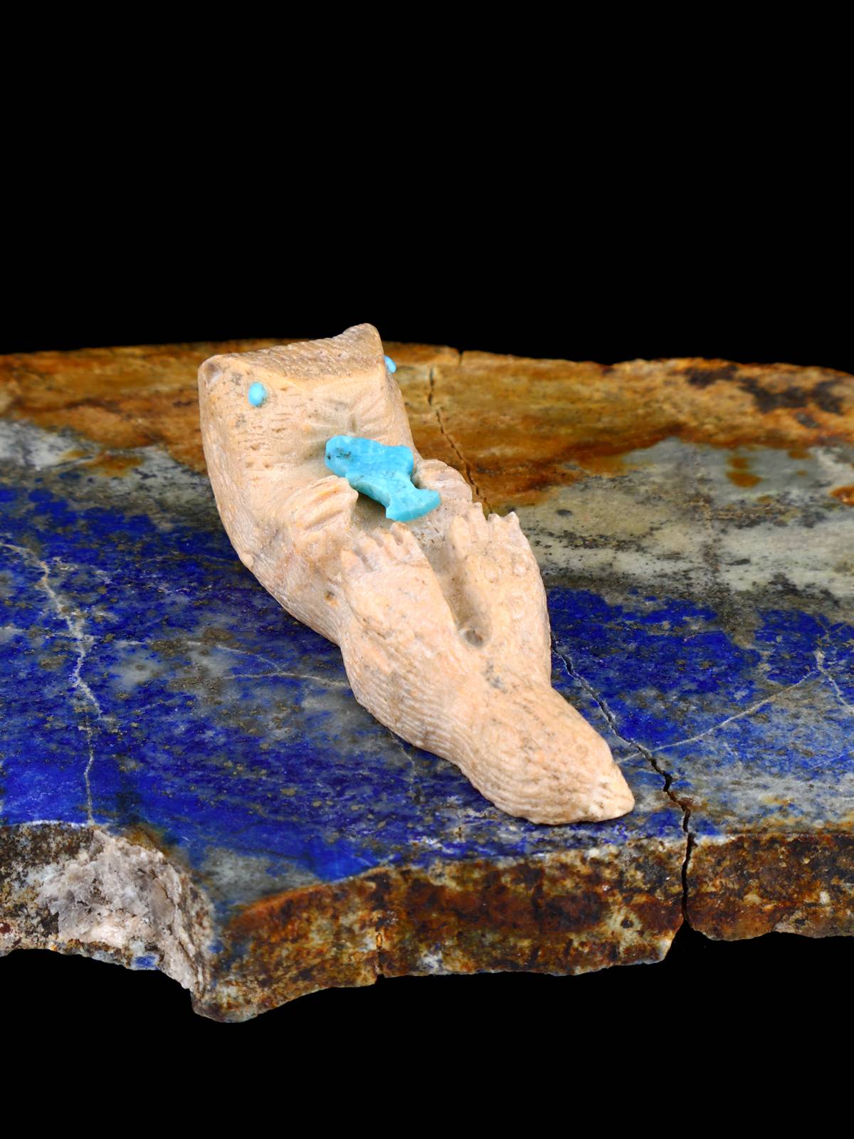 Travertine Otter Zuni Fetish - PuebloDirect.com