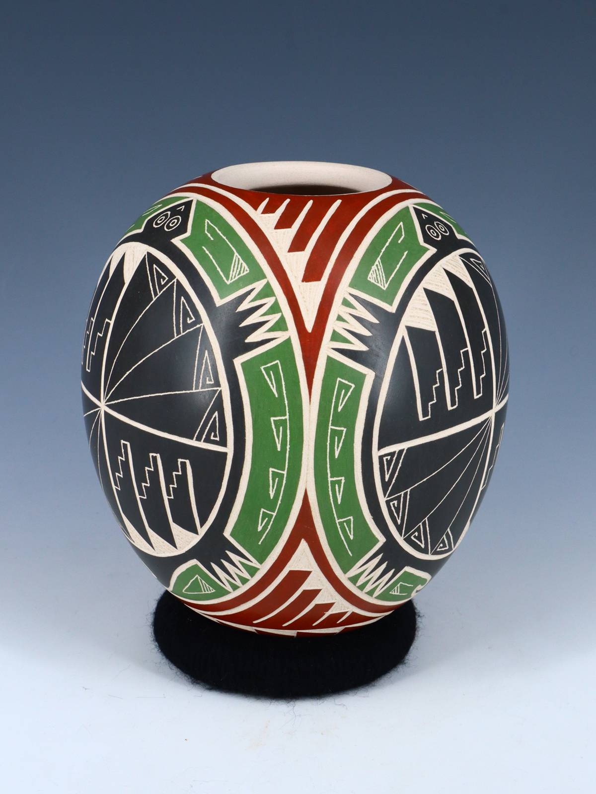 Mata Ortiz Hand Coiled Etched Wildlife Pottery - PuebloDirect.com