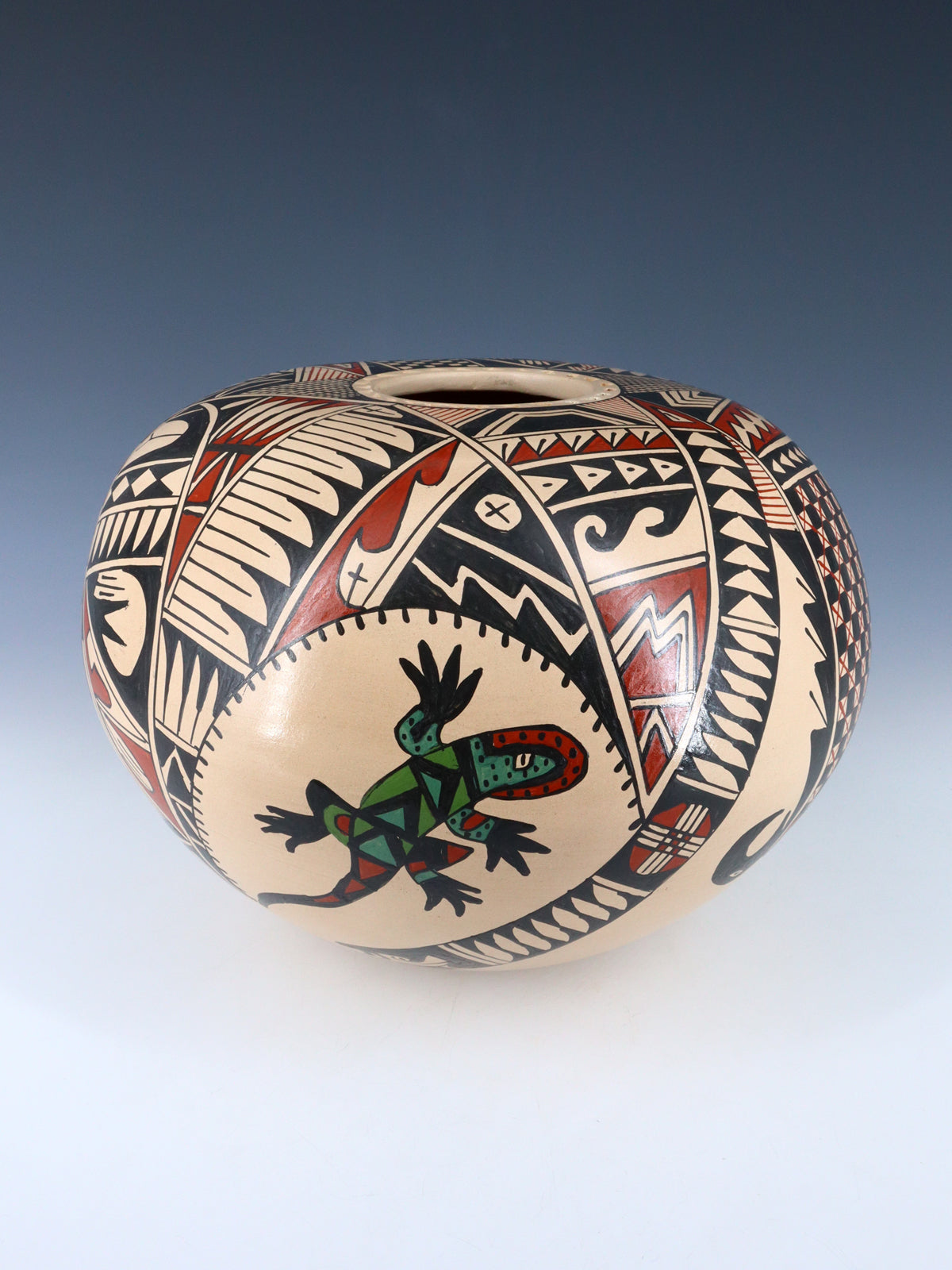 Mata Ortiz Hand Coiled Painted Gecko Pottery Seed Pot