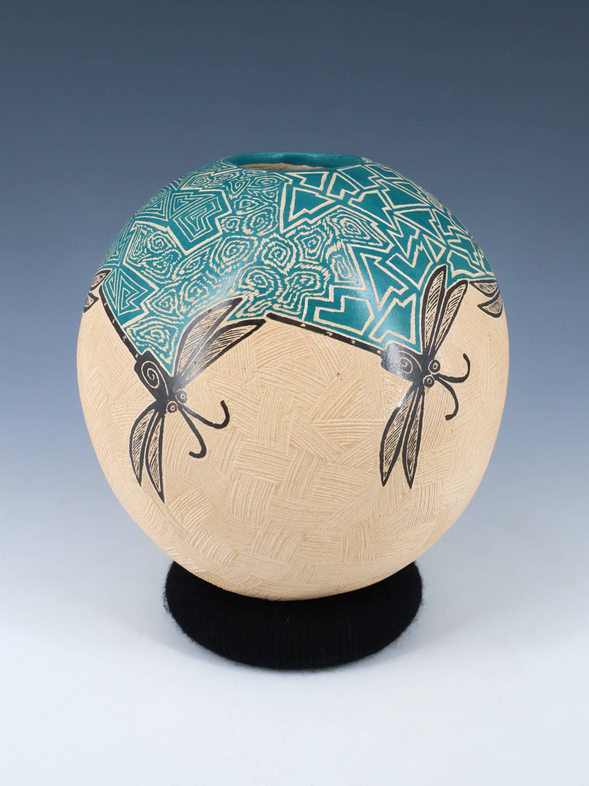 Mata Ortiz Hand Coiled Etched Dragonfly Pottery
