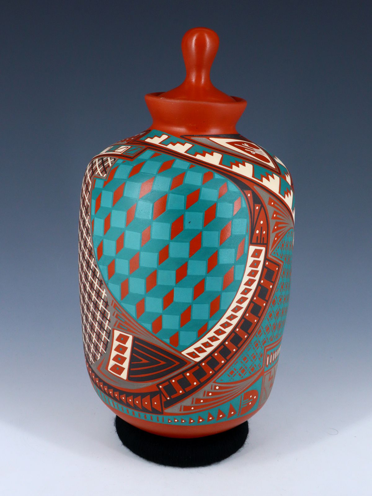 Mata Ortiz Hand Coiled Pottery w/Lid - PuebloDirect.com