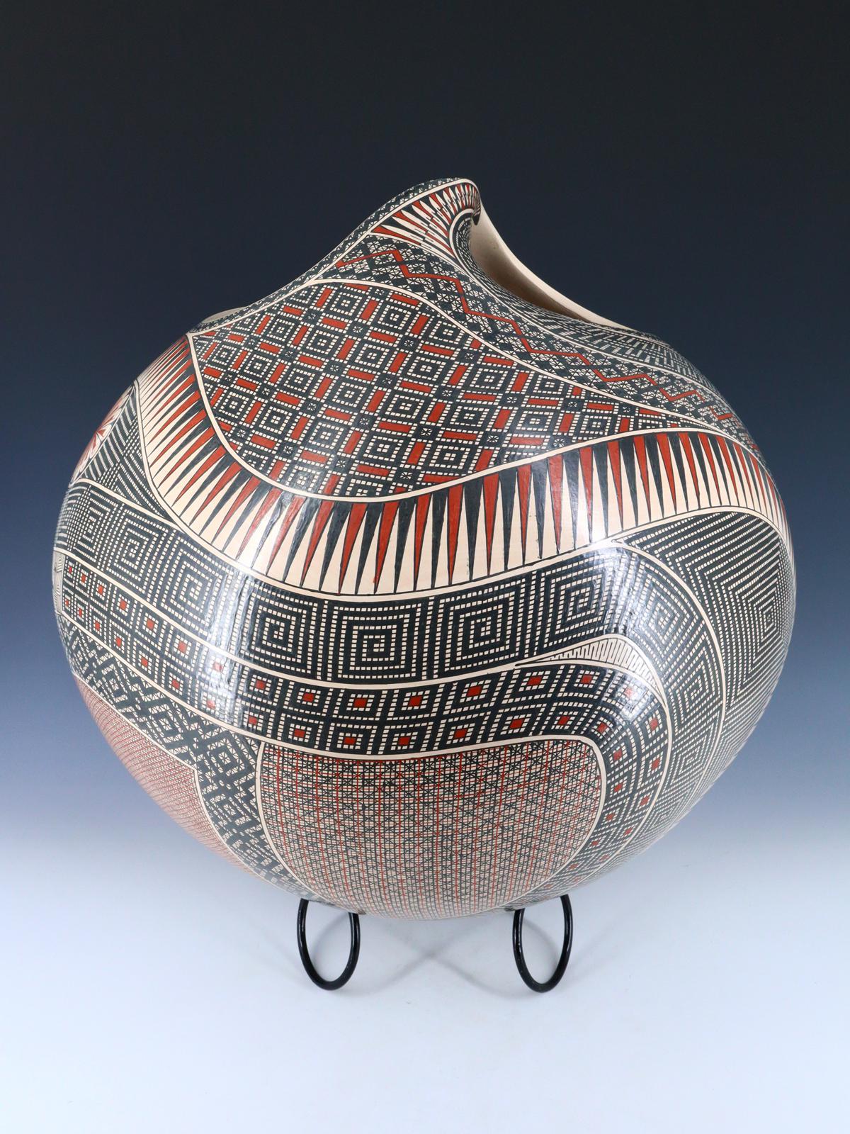 Large Twisted Handle Mata Ortiz Hand Coiled Paquime Pottery - PuebloDirect.com