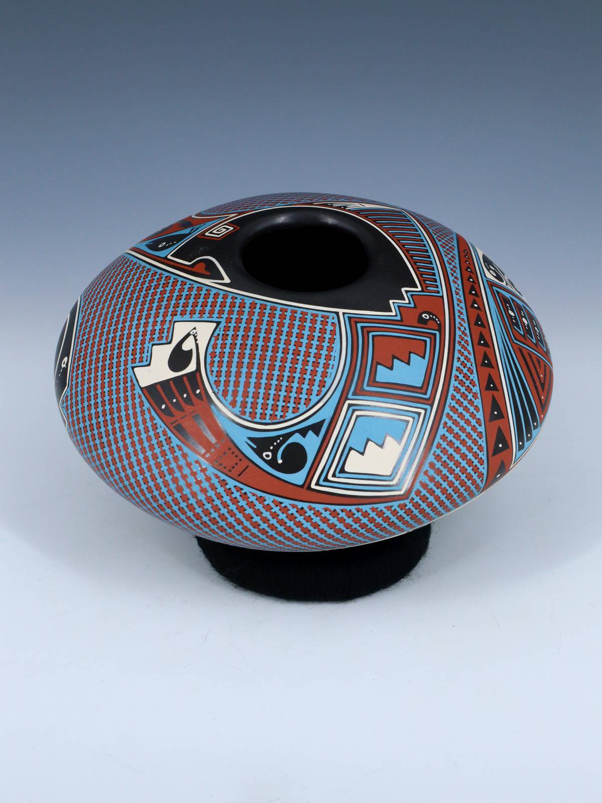 Mata Ortiz Hand Coiled and Painted Pottery - PuebloDirect.com