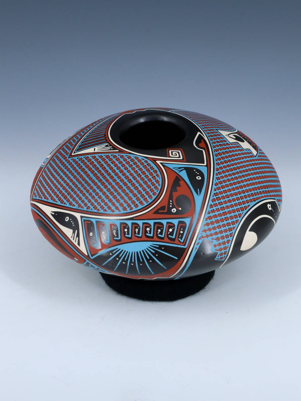 Mata Ortiz Hand Coiled and Painted Pottery - PuebloDirect.com