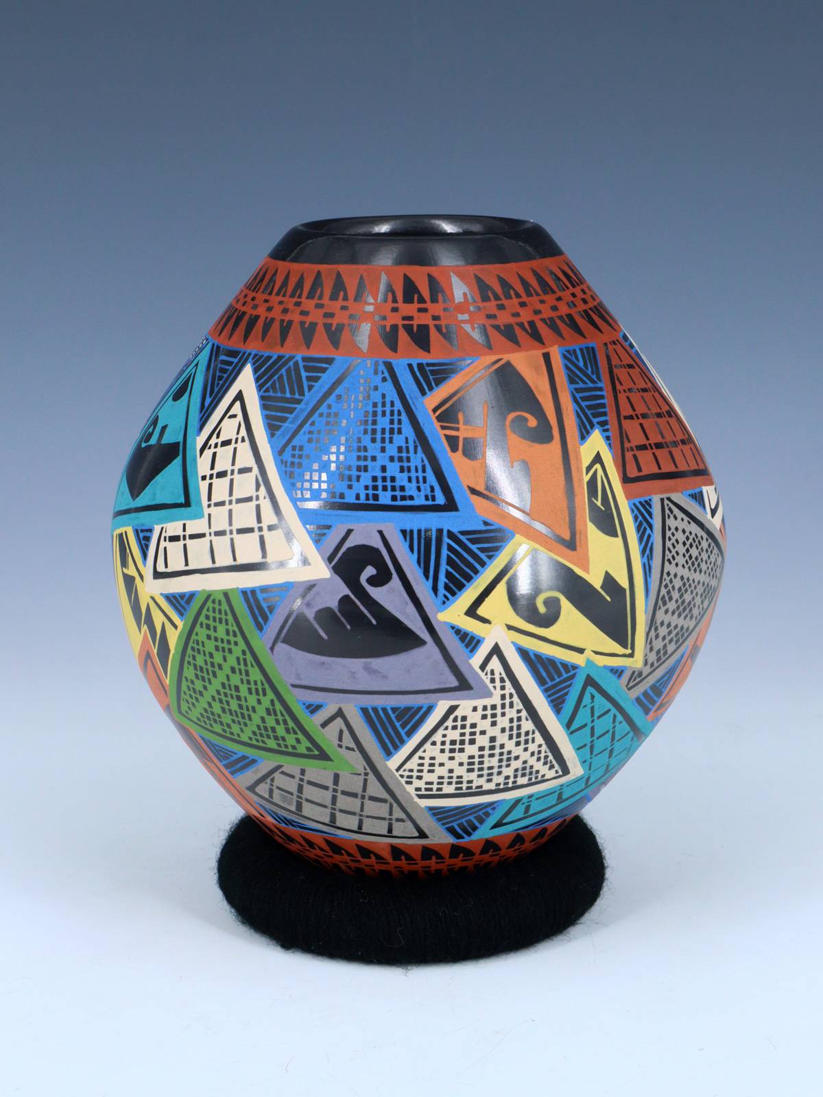 Mata Ortiz Hand Coiled and Etched Pottery - PuebloDirect.com