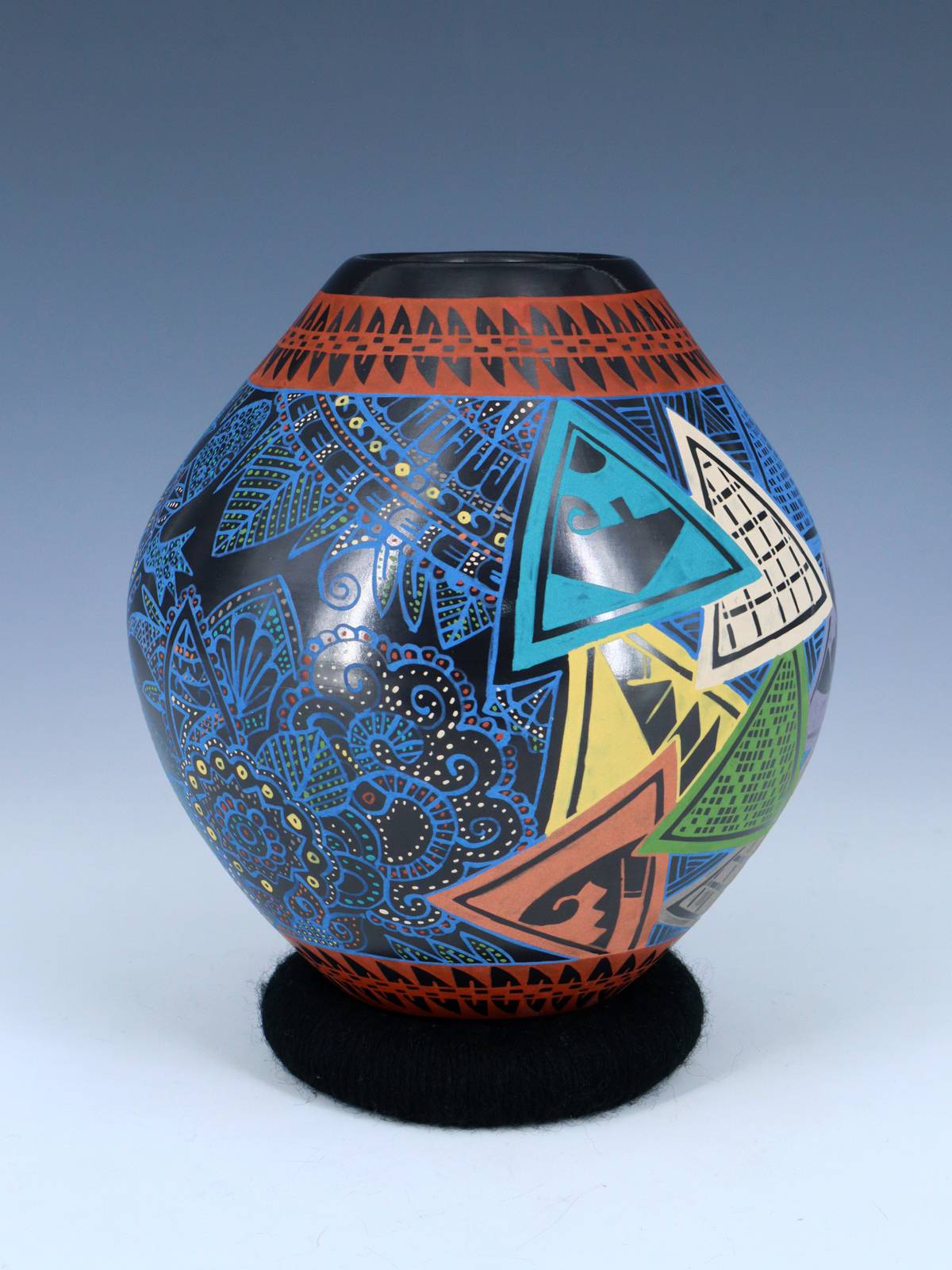 Mata Ortiz Hand Coiled and Etched Pottery - PuebloDirect.com