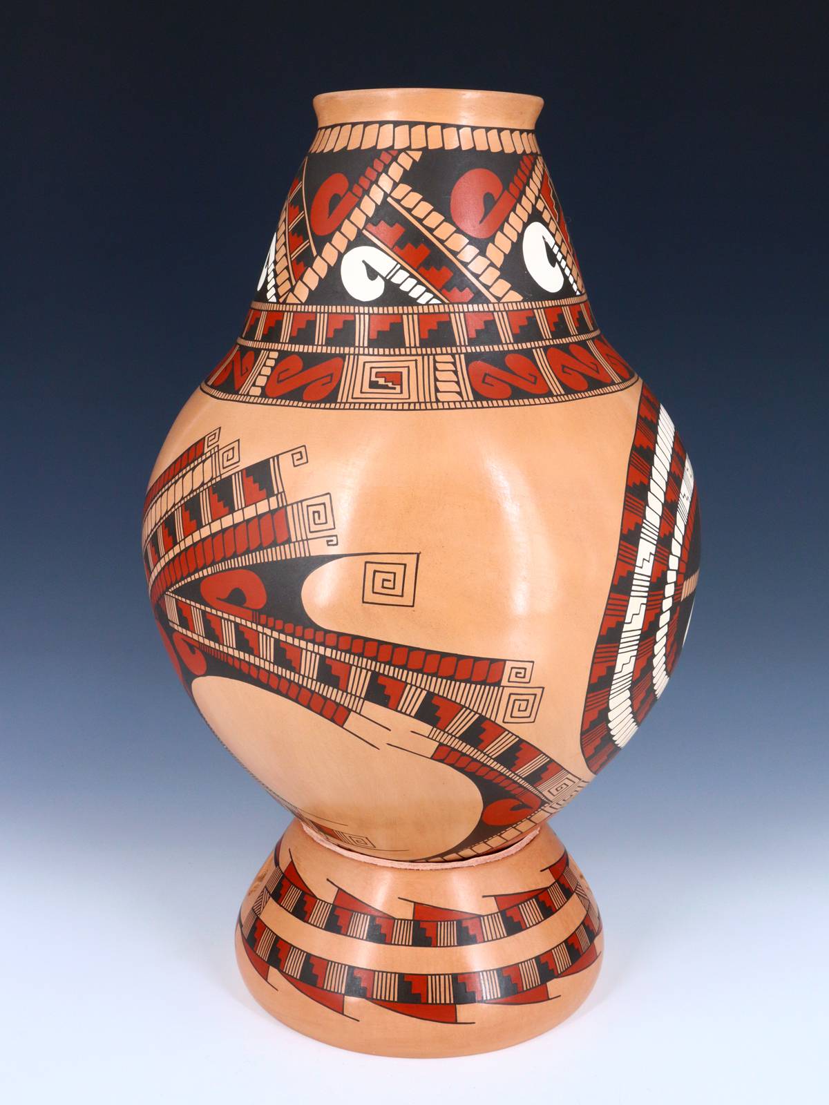 Mata Ortiz Hand Coiled Painted Pottery Vase - PuebloDirect.com