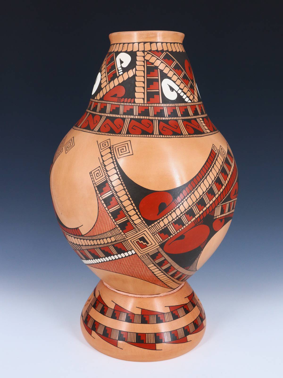 Mata Ortiz Hand Coiled Painted Pottery Vase - PuebloDirect.com