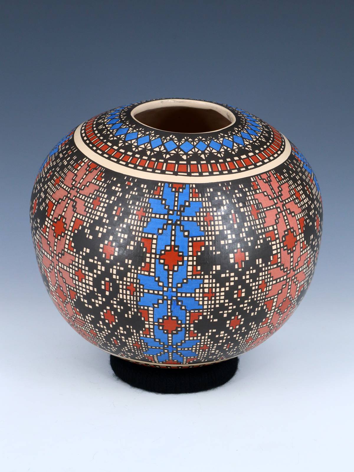 Mata Ortiz Hand Coiled Pottery - PuebloDirect.com