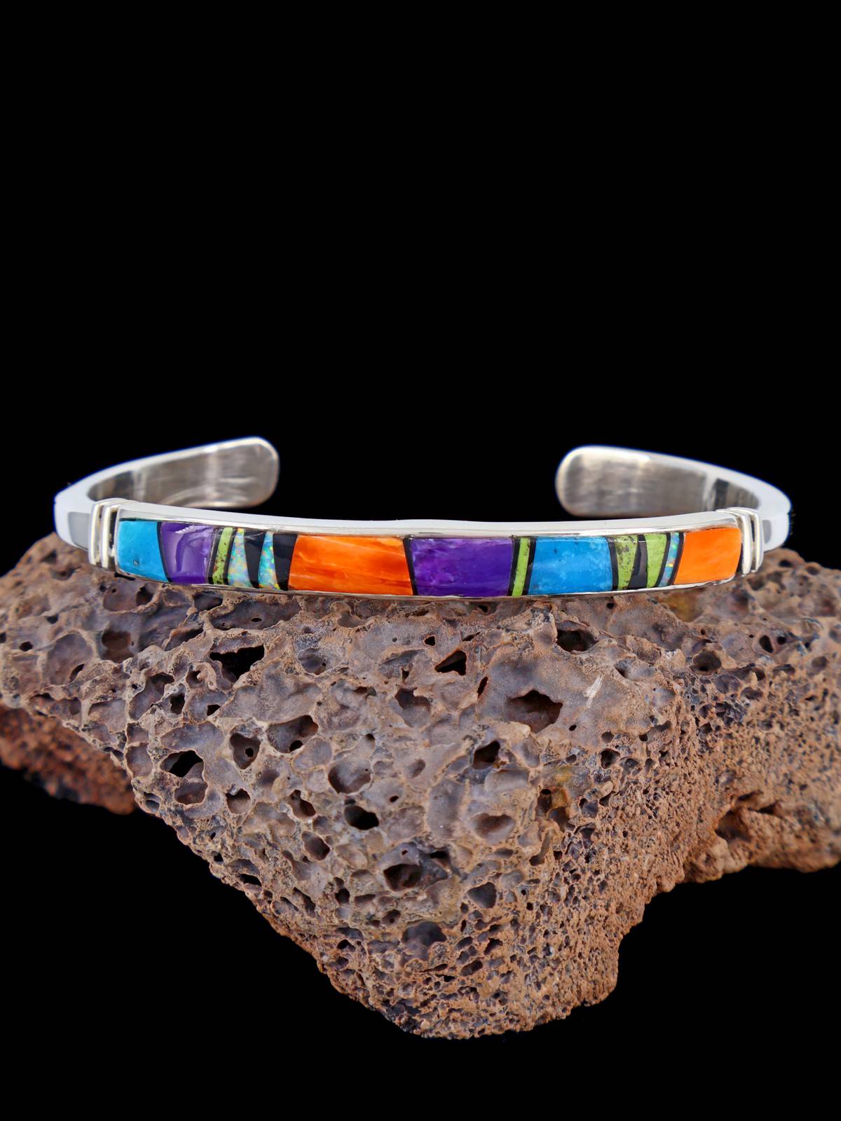 Pulsera con incrustaciones de coral y turquesa de los indios nativos americanos