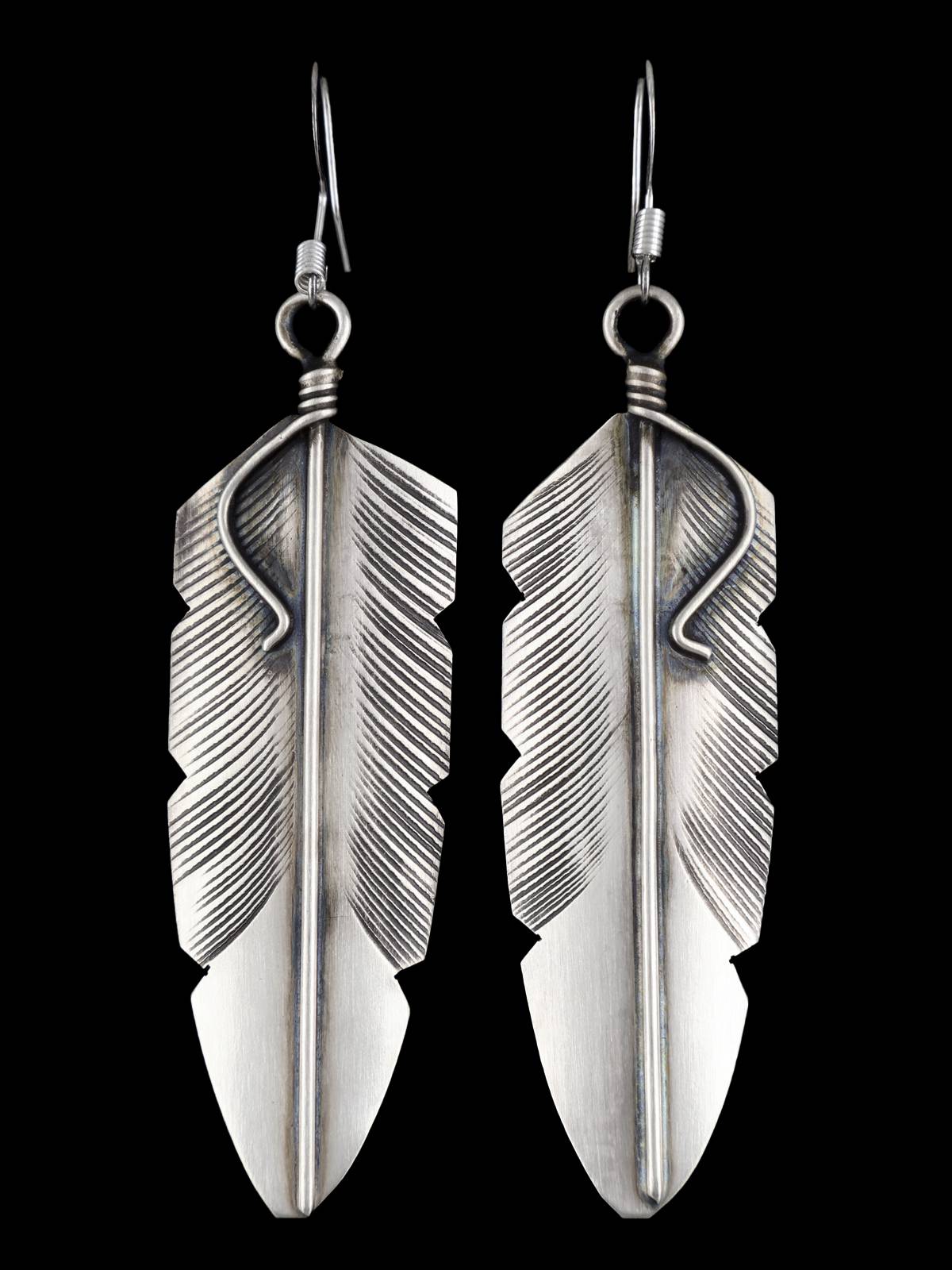 Boucles d’oreilles amérindiennes en argent sterling avec plumes pendantes