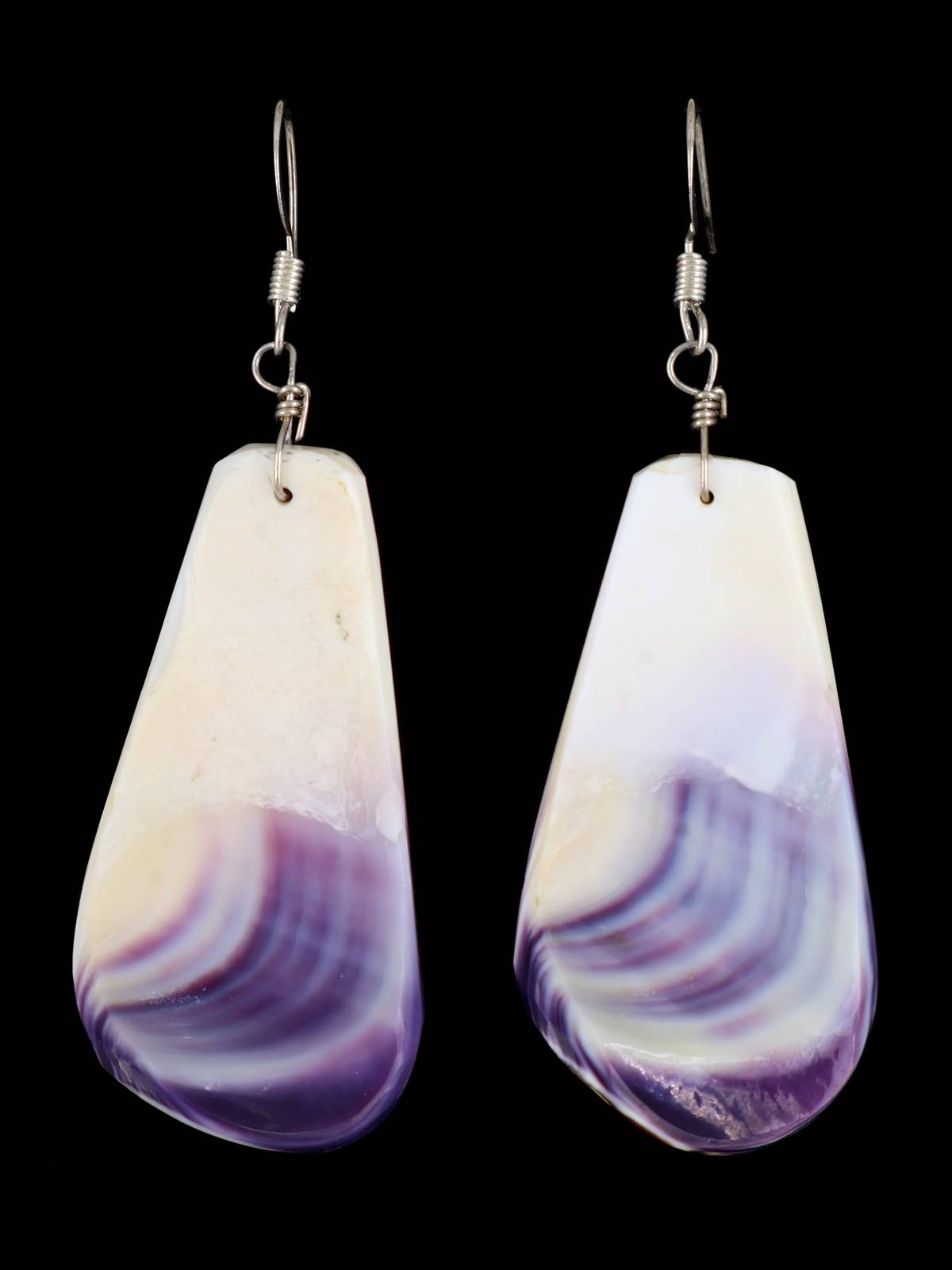 Santo Domingo Wampum Shell Dangle Earrings