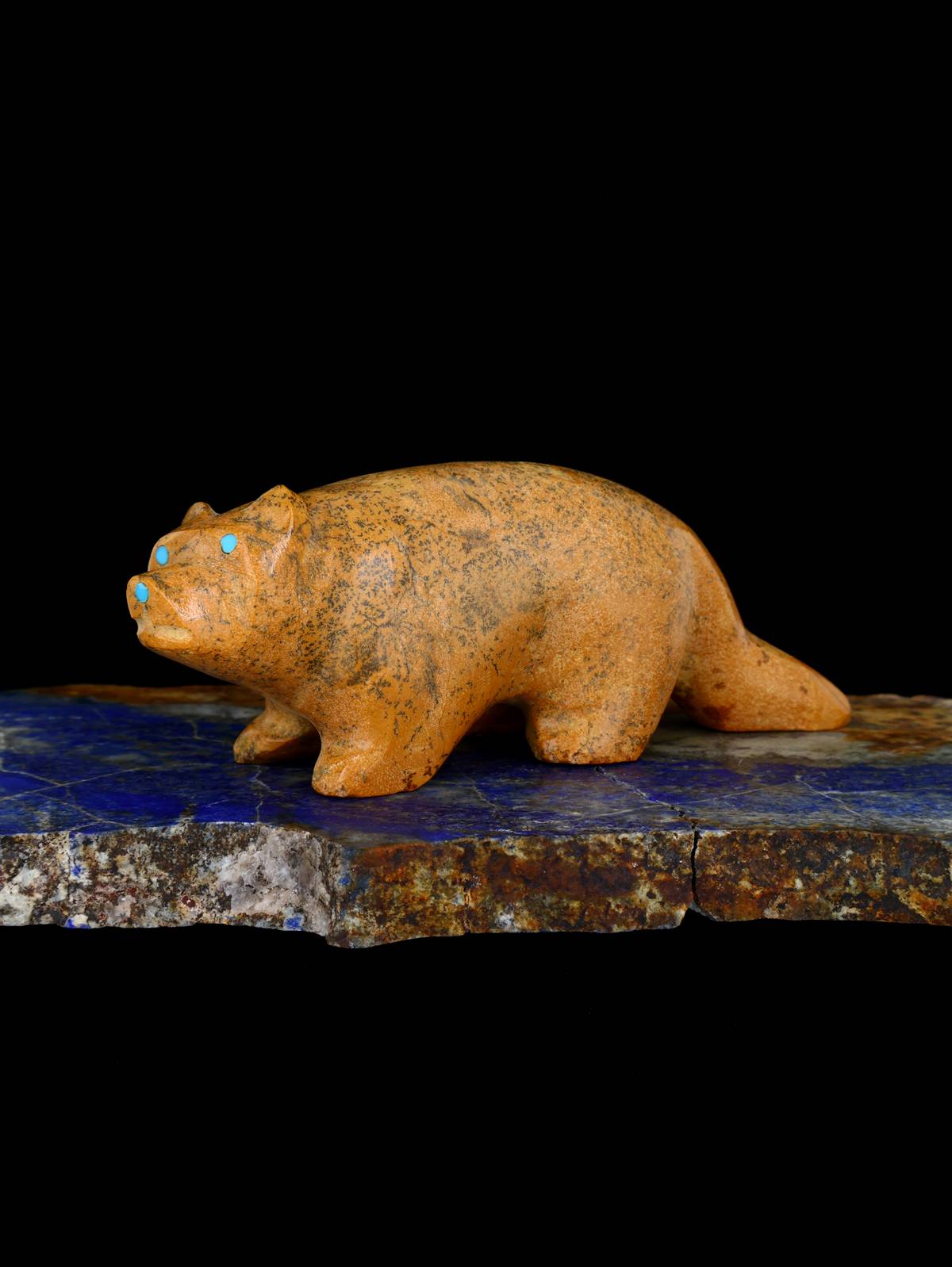 Travertine Wolf Zuni Fetish Carving