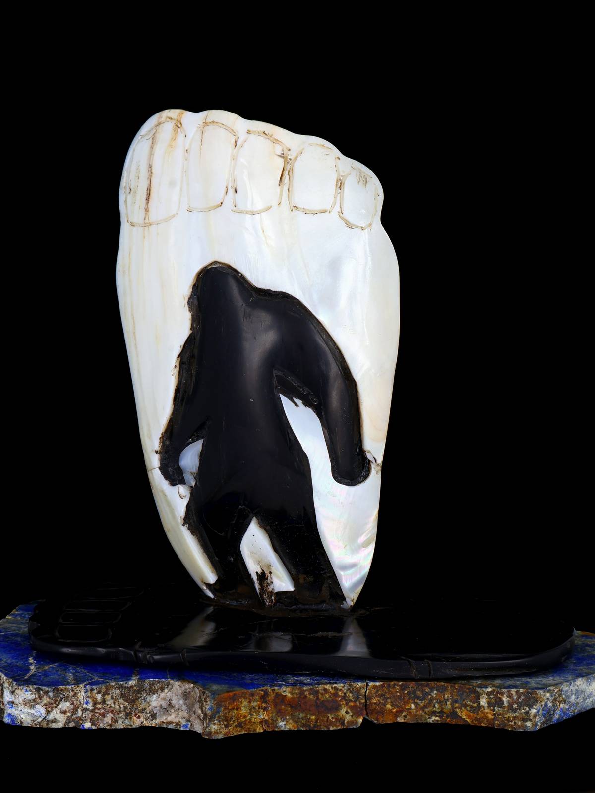 Large Bigfoot Shell Zuni Fetish