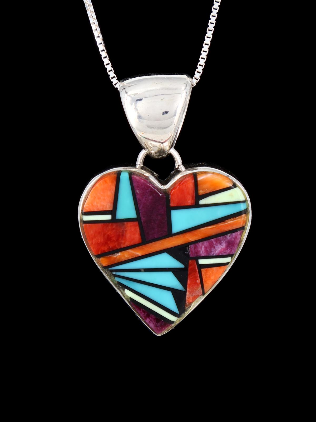 Colgante con incrustaciones de corazón de mosaico turquesa navajo