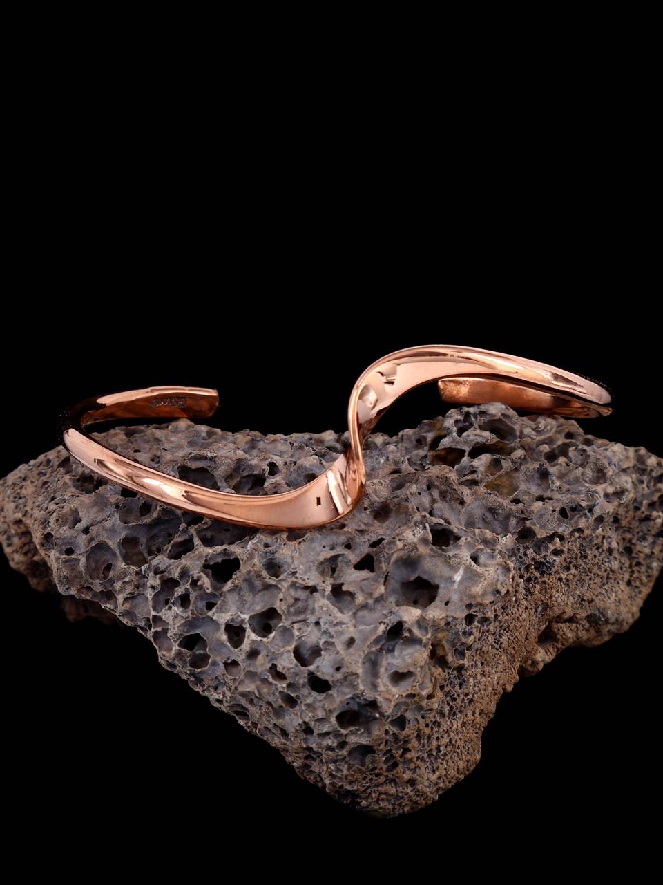 Navajo Copper Wave Bracelet - PuebloDirect.com