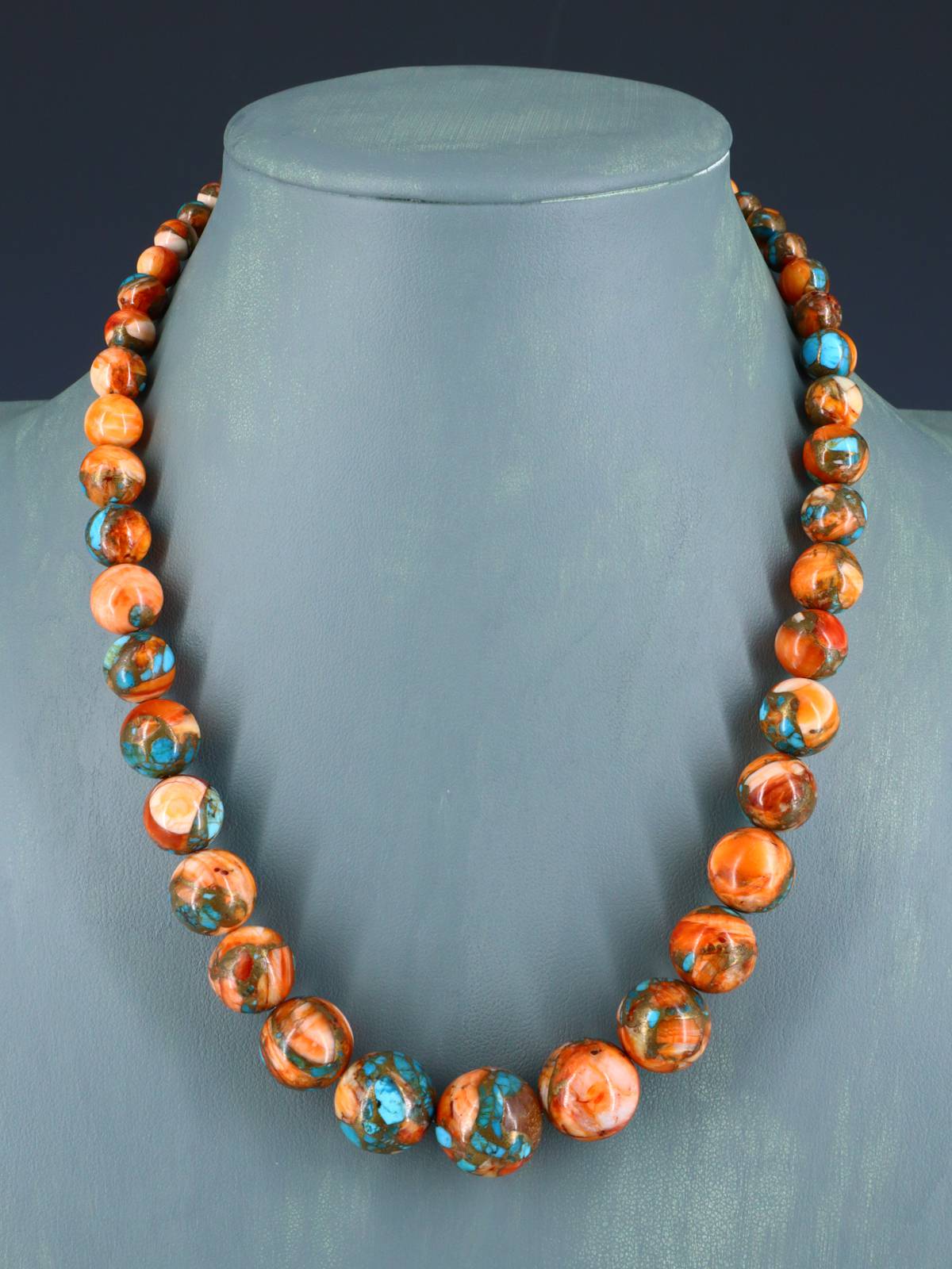 18" Single Strand Graduated Compressed Turquoise and Spiny Oyster Necklace - PuebloDirect.com