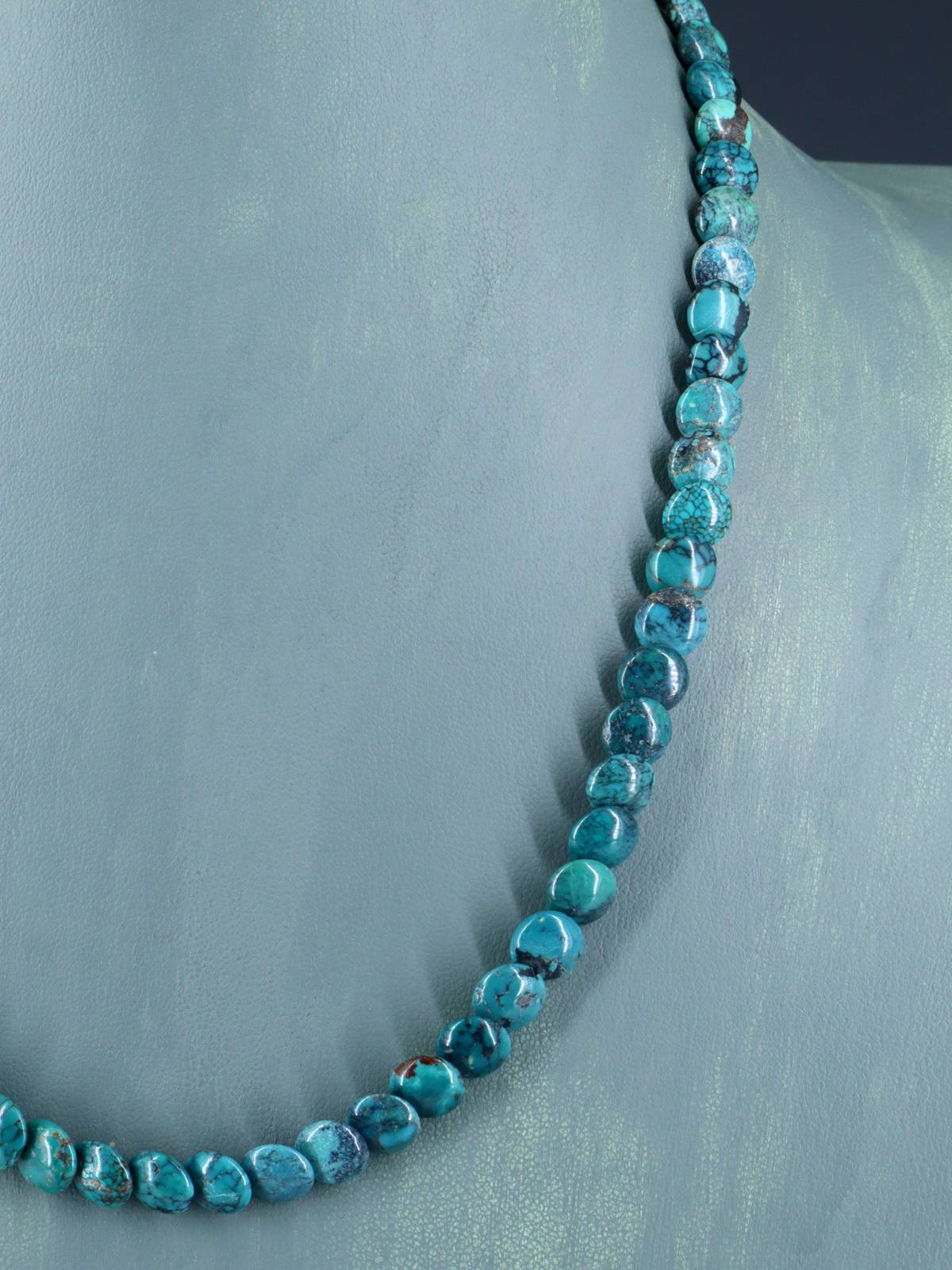 19" Navajo Single Strand Turquoise Disc Necklace - PuebloDirect.com
