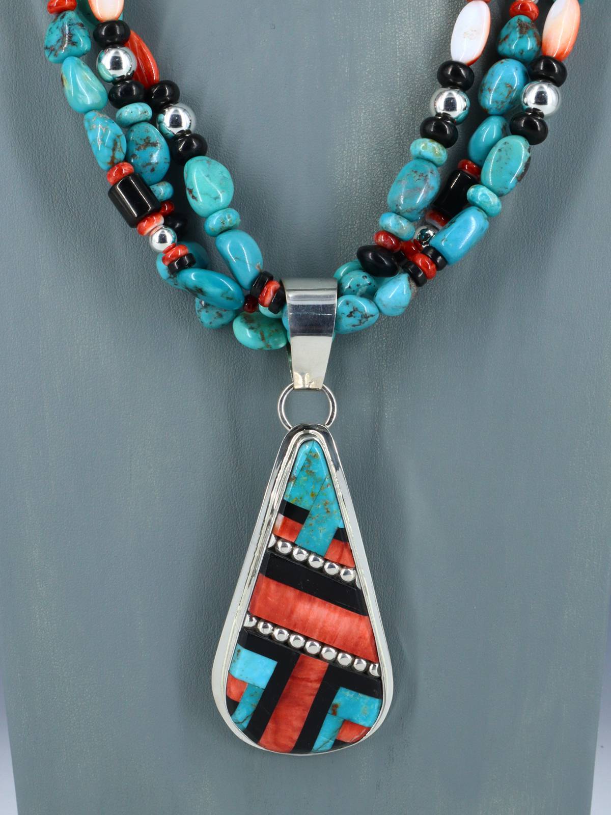 Native American Santo Domingo Spiny Oyster and Turquoise Necklace - PuebloDirect.com