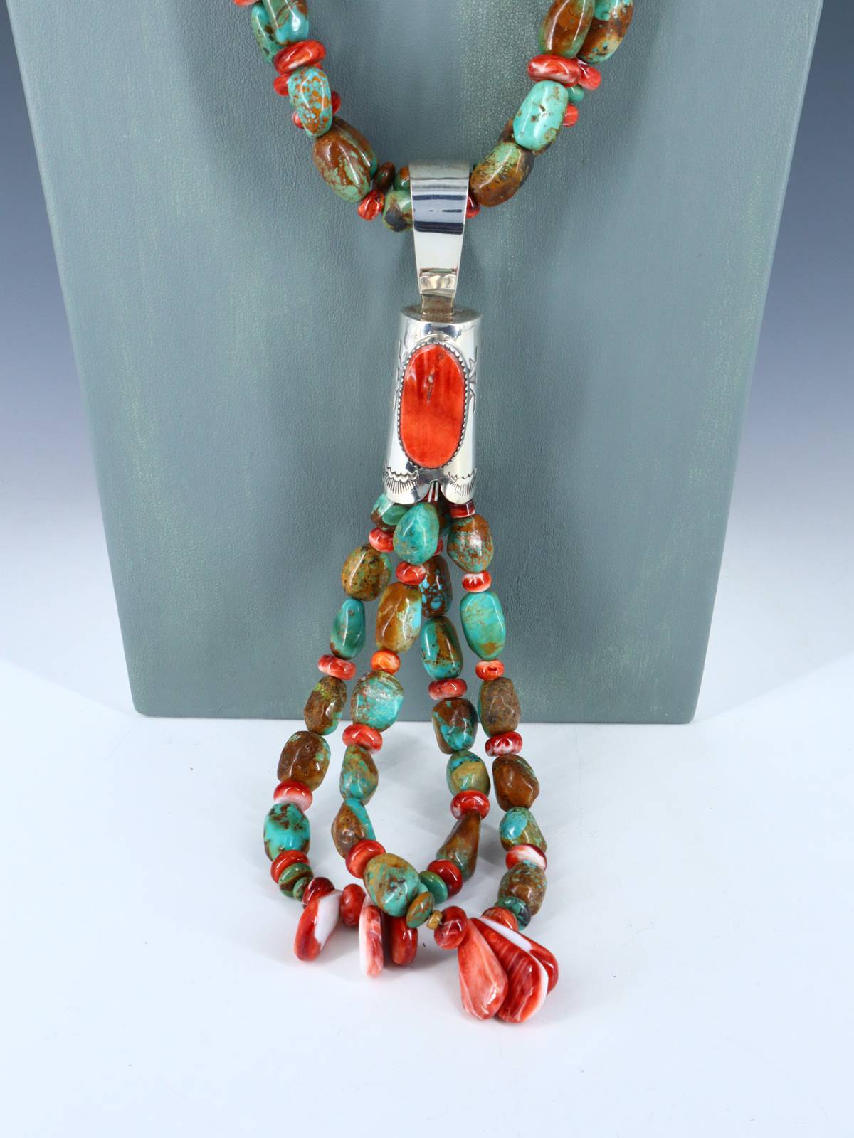 Native American Santo Domingo Spiny Oyster and Turquoise Necklace