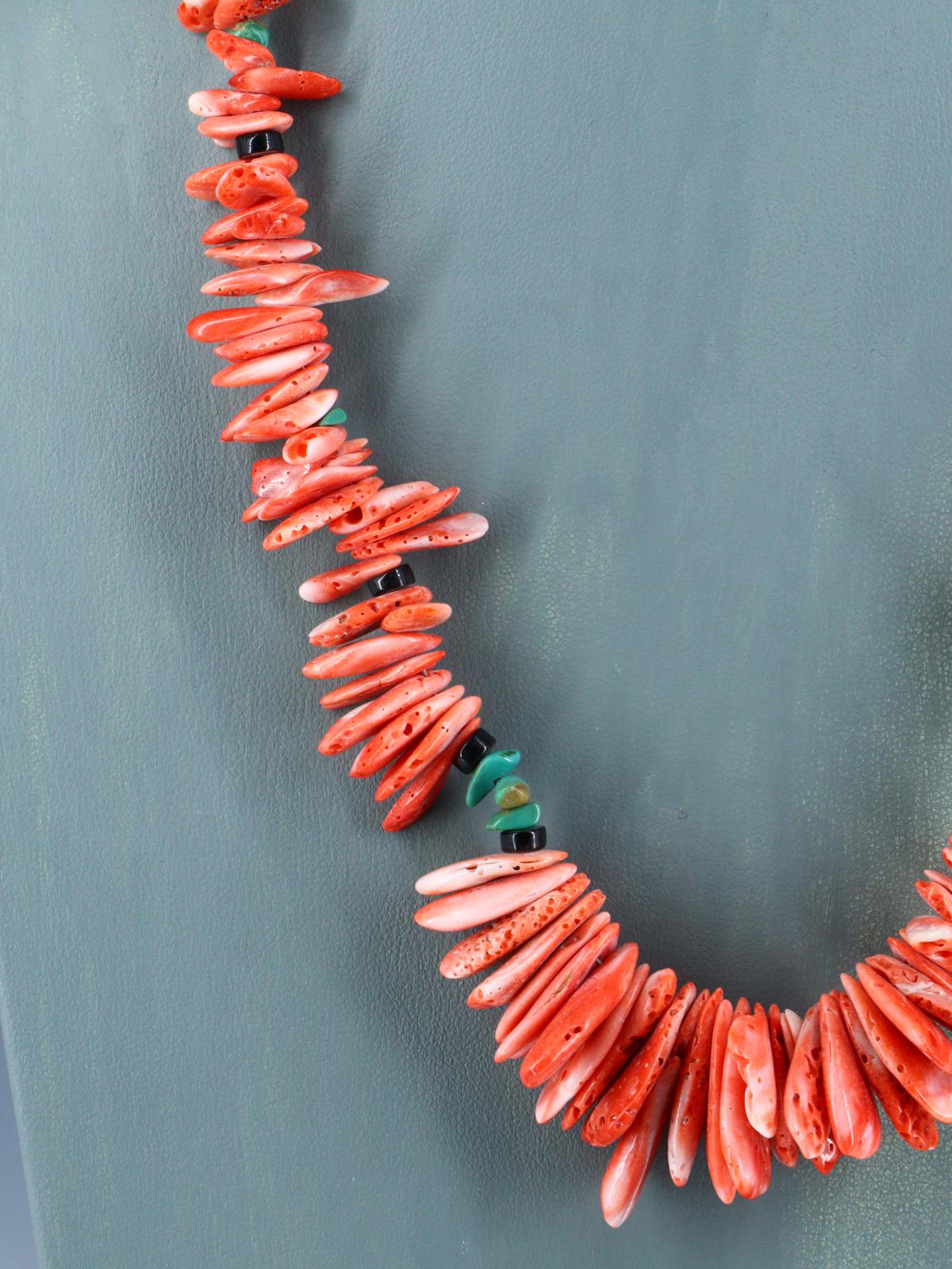 Native American Spiny Oyster and Turquoise Single Strand Necklace