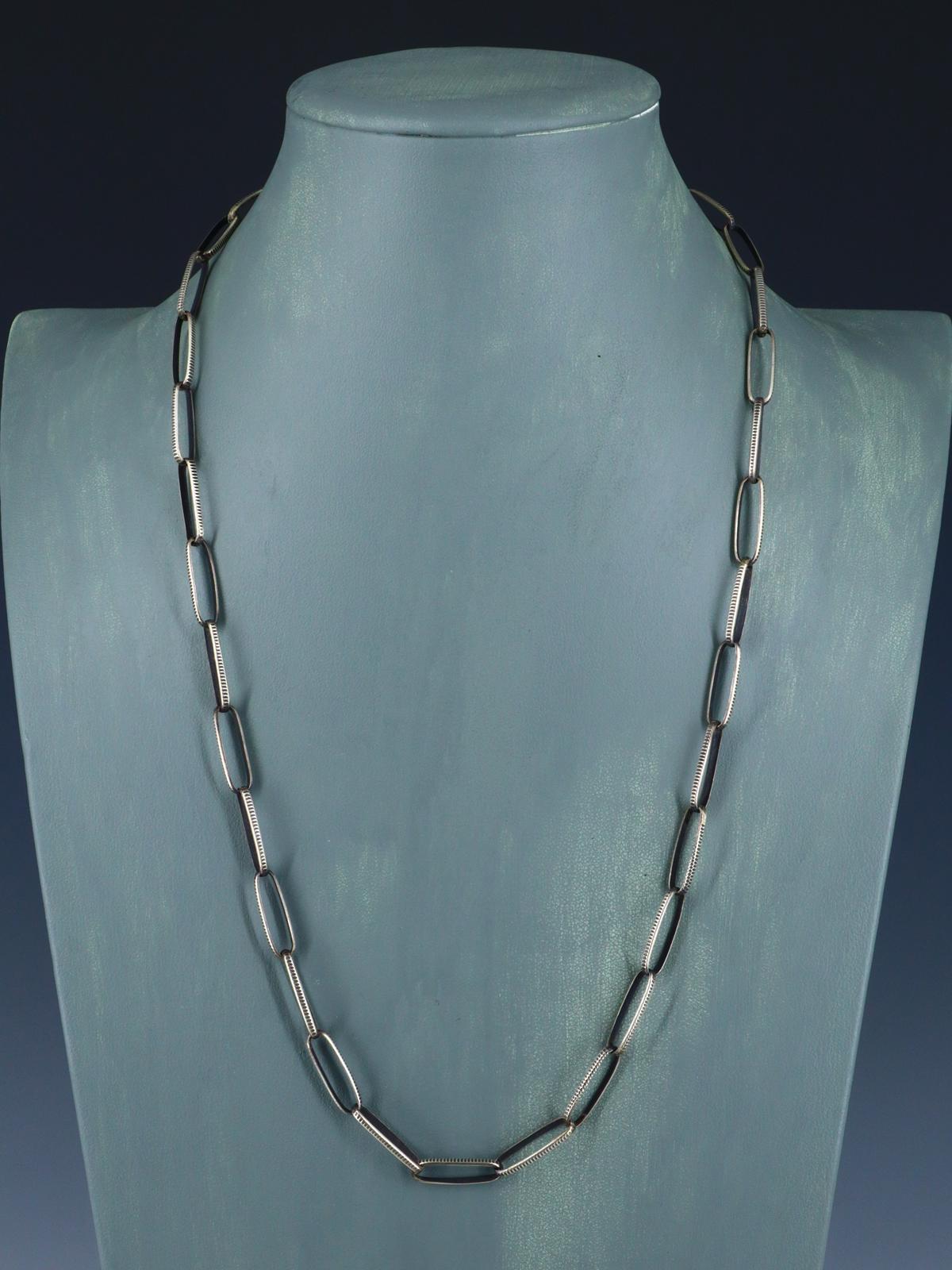 Collar de cadena de eslabones de plata de ley hecho a mano de 24" Navajo