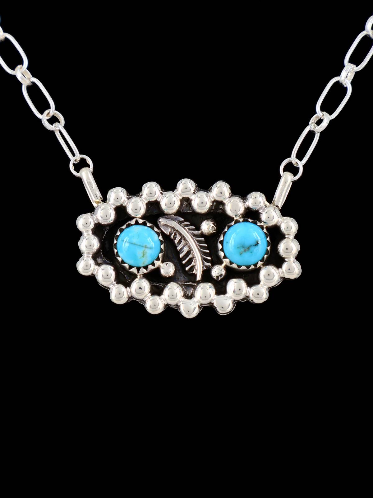 Collier de figurine Yei avec incrustation de turquoise incrusté de Zuni