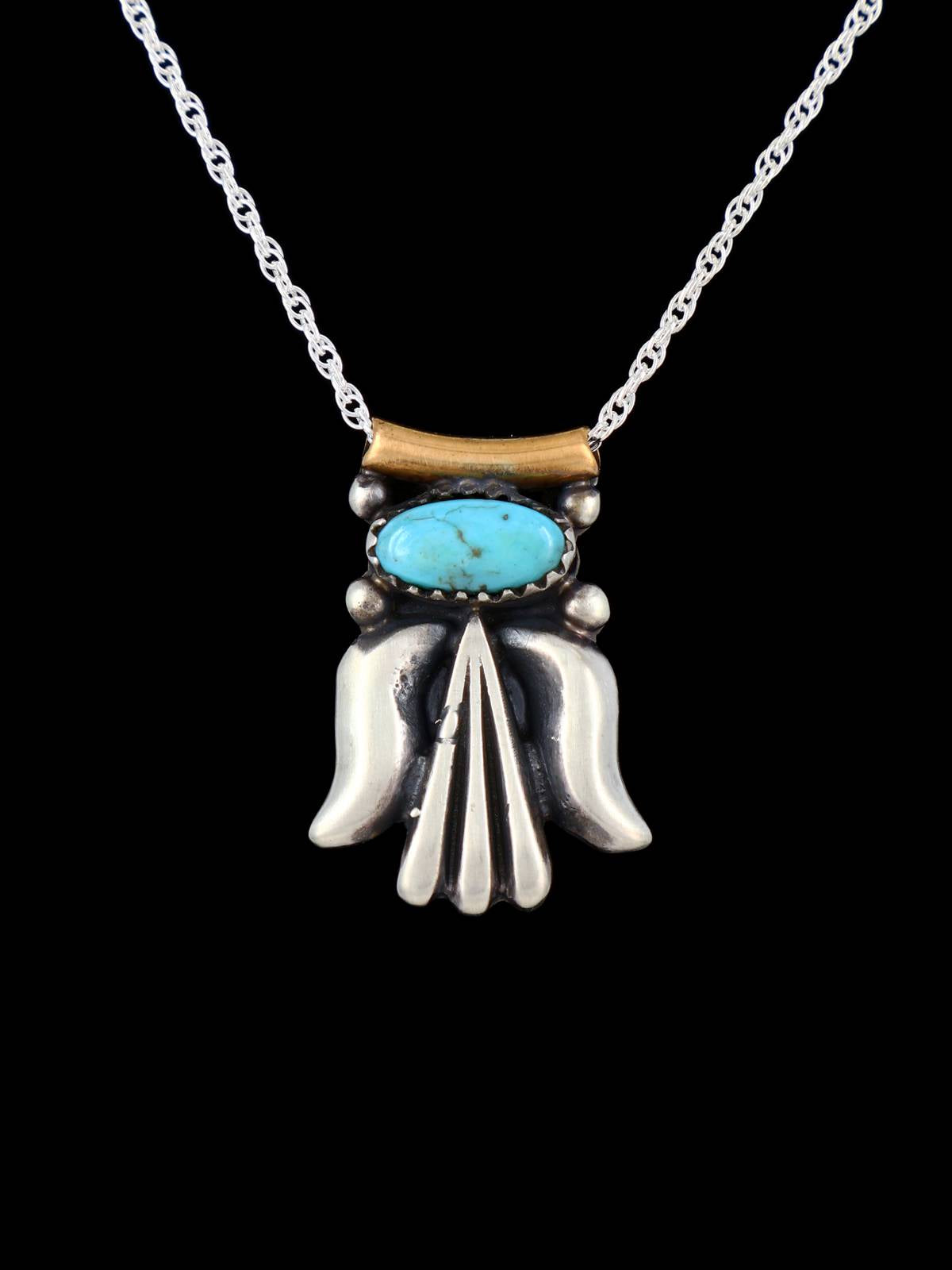 Collier de figurine Yei avec incrustation de turquoise incrusté de Zuni