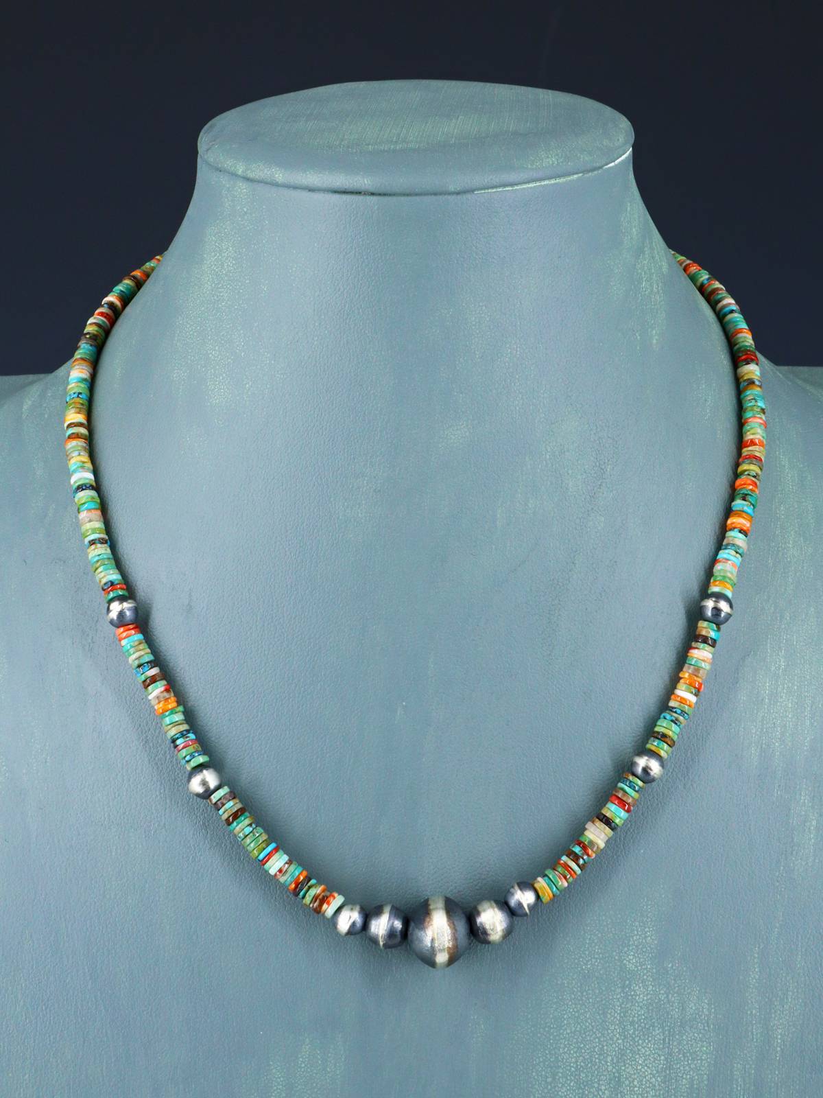 Collier amérindien de perles turquoise et argent