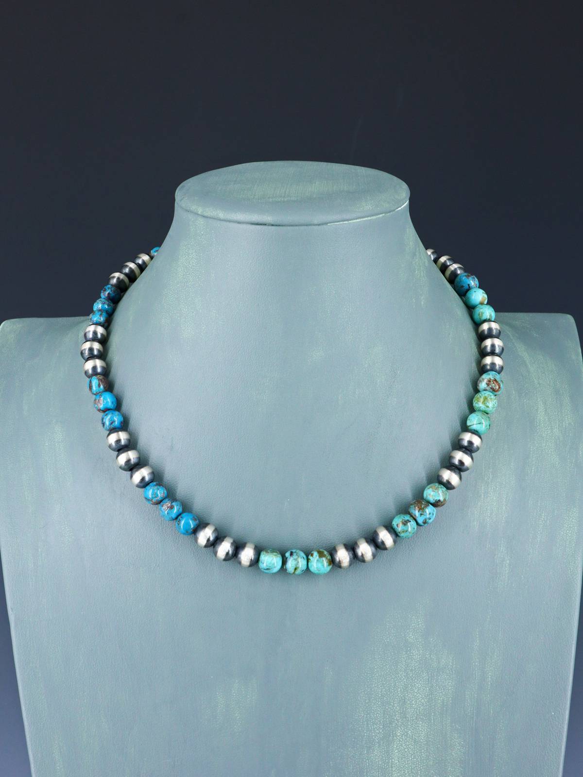 Collar de cuentas de plata y turquesa nativo americano de 18"
