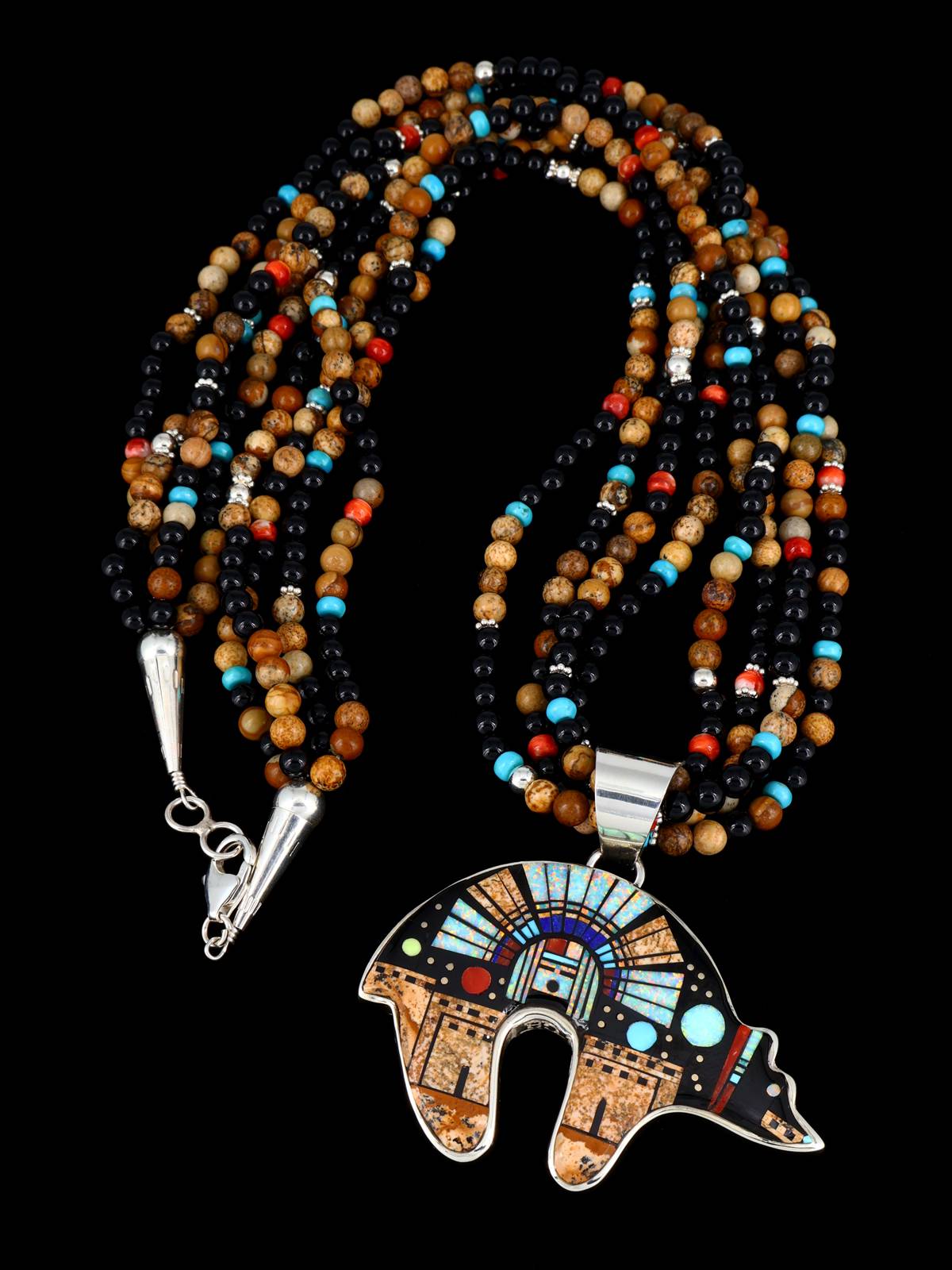 Collar con colgante de oso reversible con incrustaciones de búfalo blanco navajo
