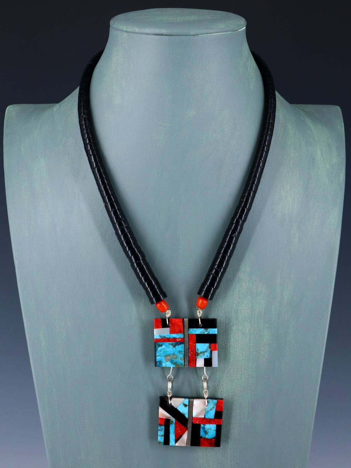 Collier amérindien de mosaïque Thunderbird de Saint-Domingue