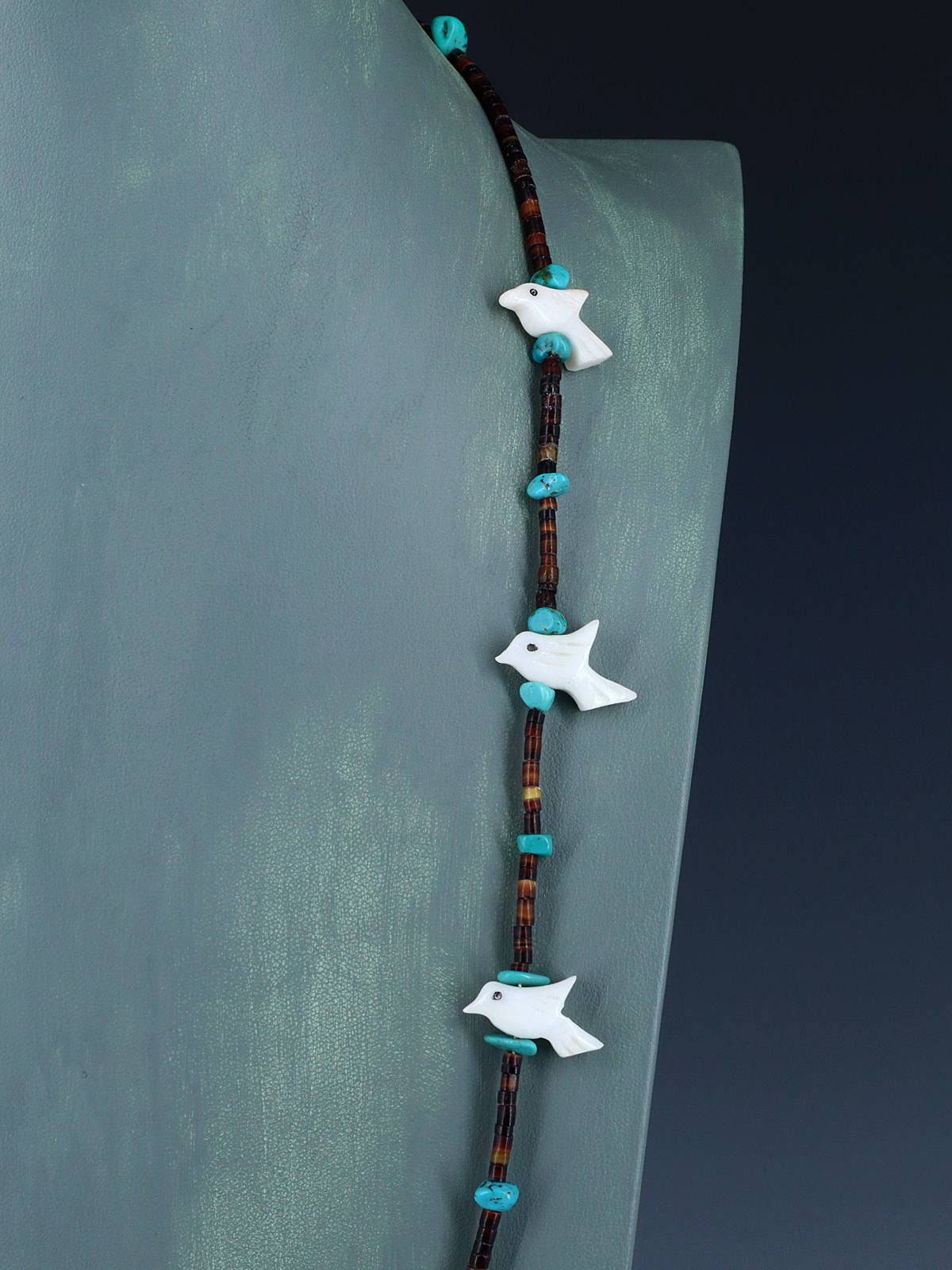 Native American Carved Zuni Fetish Bird Necklace Set