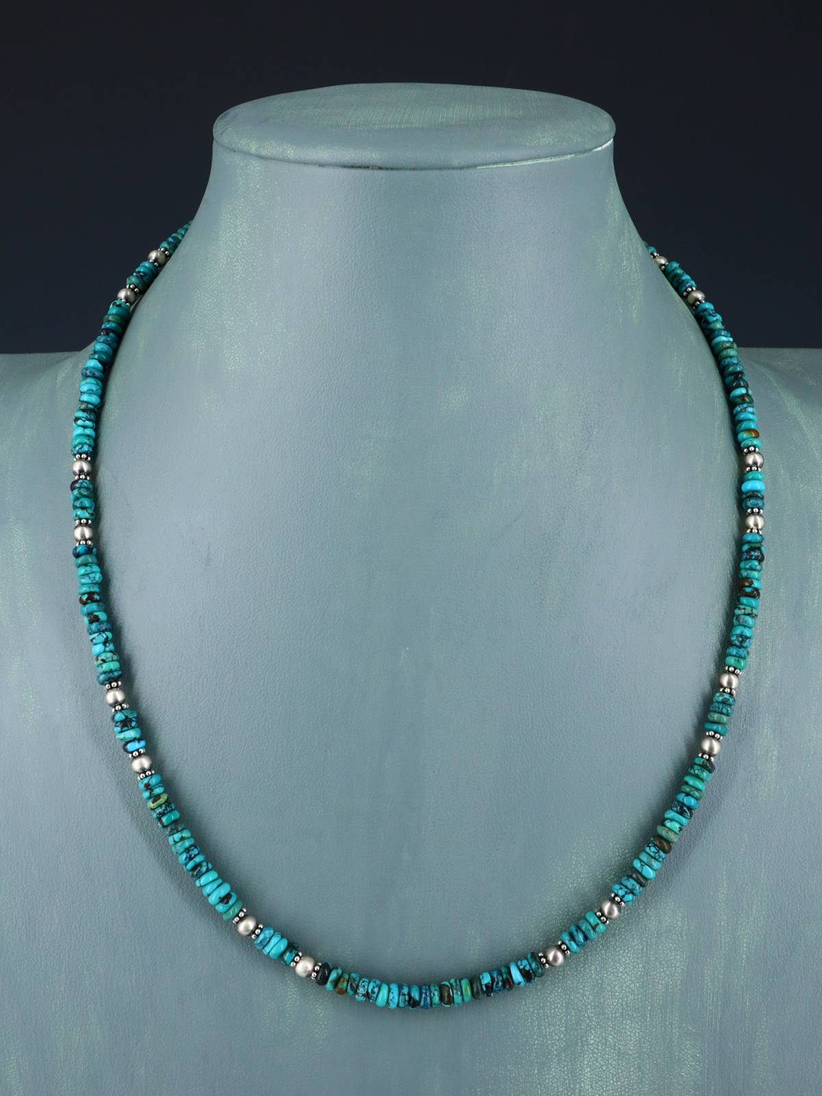 Collier de perles turquoise arrondies amérindiennes