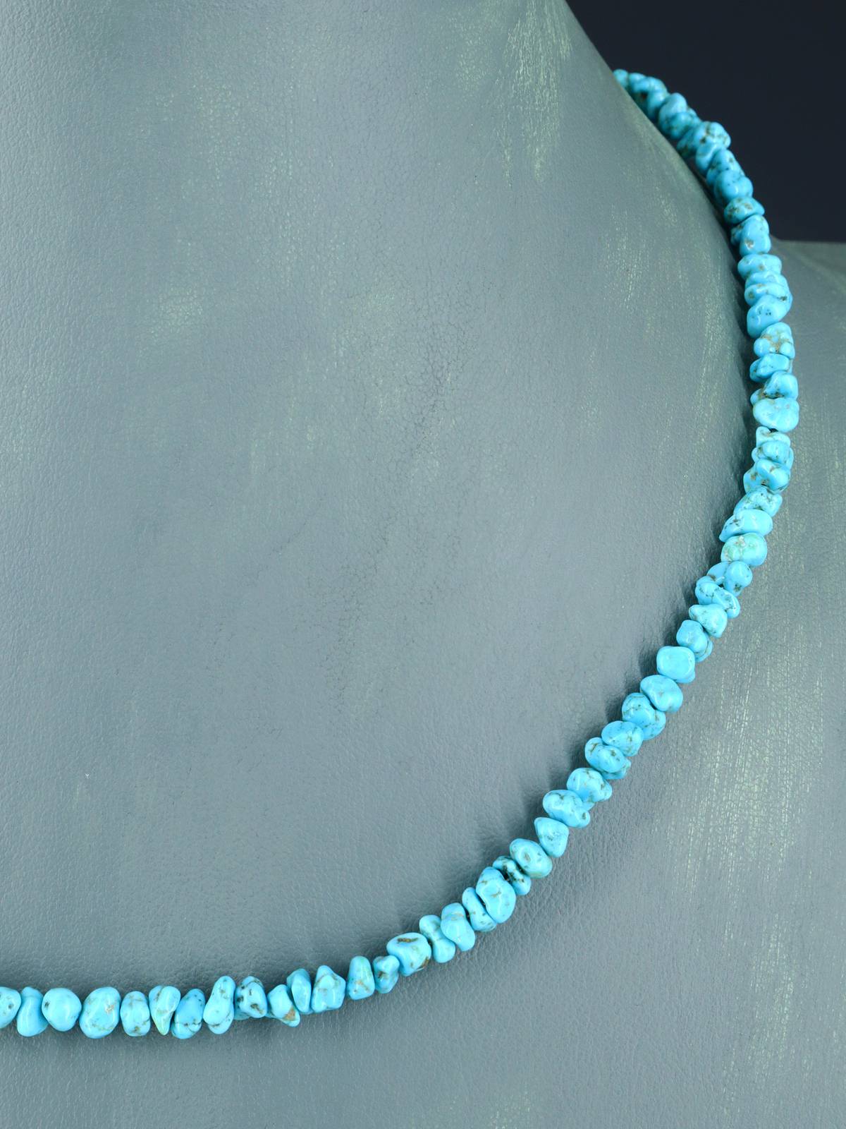 Collier de perles turquoise arrondies amérindiennes