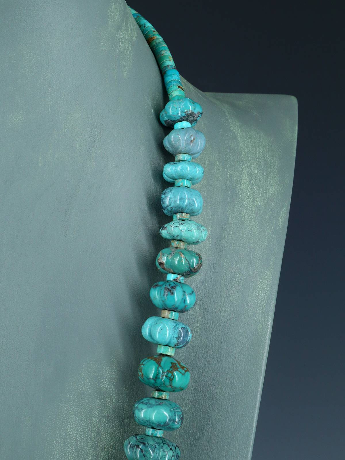 Collar de turquesa tallada de una sola hebra de joyería nativa americana de 20"