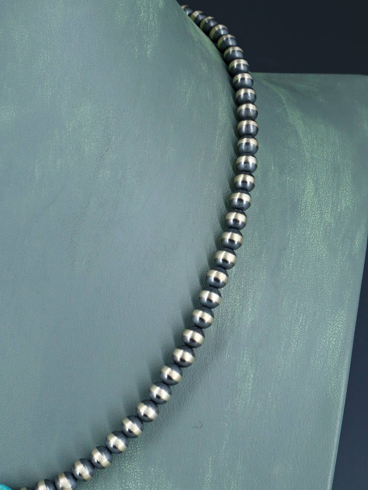 Collar de pepitas de turquesa y cuentas de plata de nativos americanos