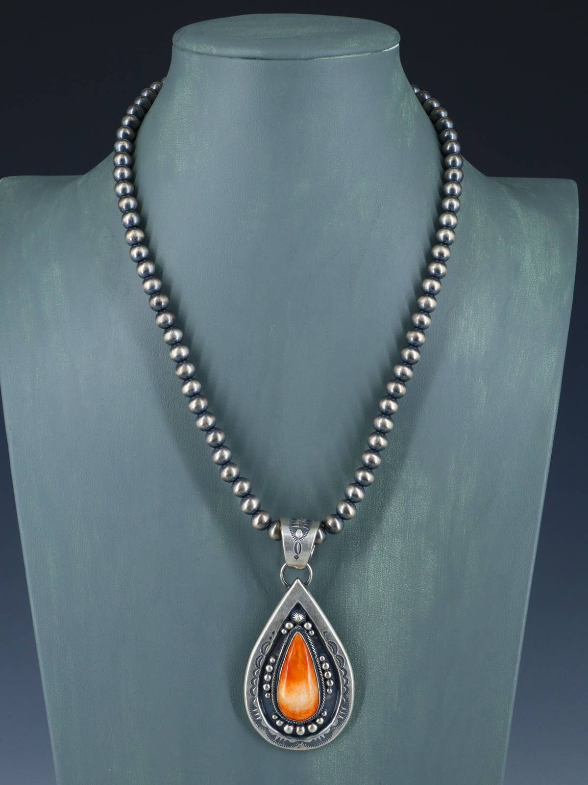 Native American Spiny Oyster Sterling Silver Beaded Necklace