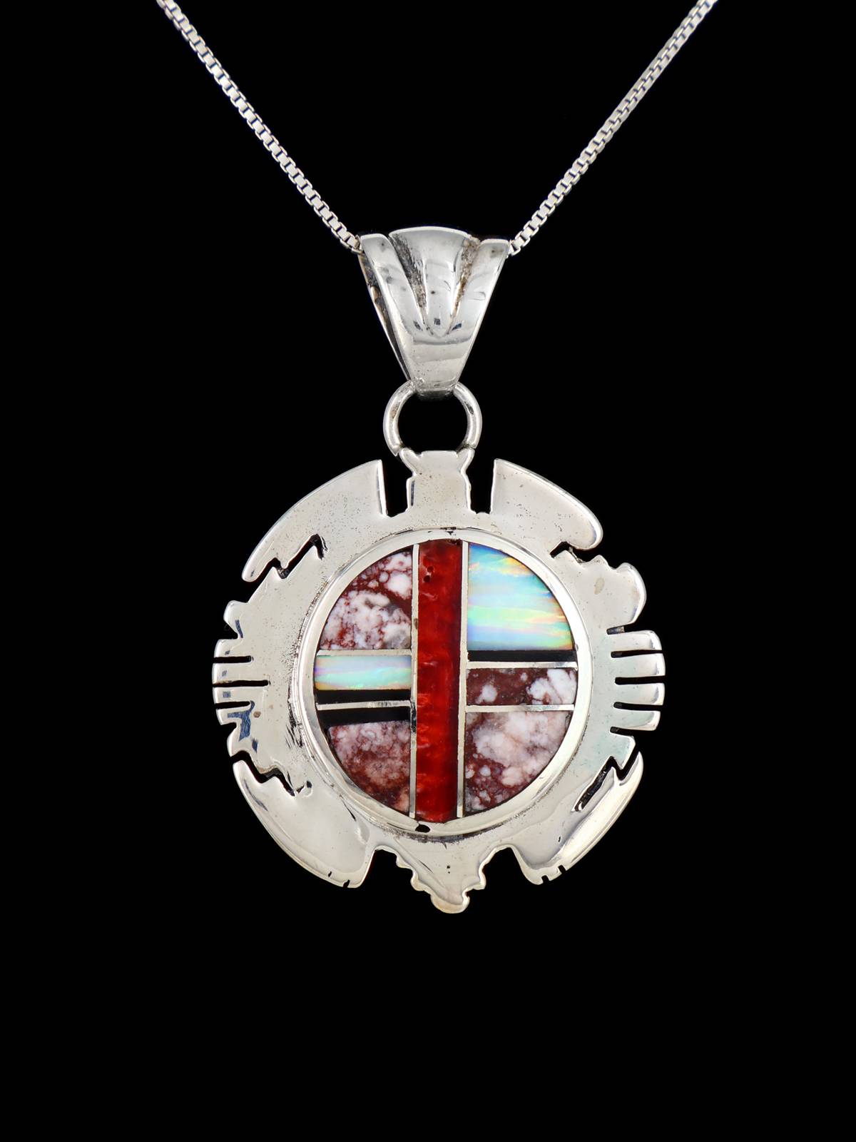 Pendentif amérindien avec incrustation d'opale monarque