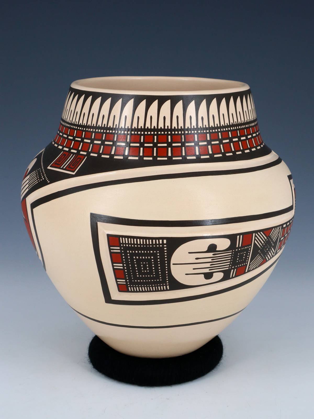Mata Ortiz Hand Coiled Pottery - PuebloDirect.com