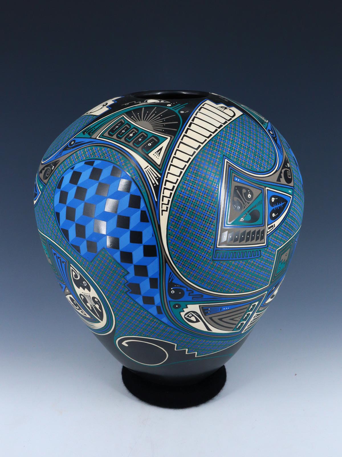 Mata Ortiz Hand Coiled and Painted Pottery Vase