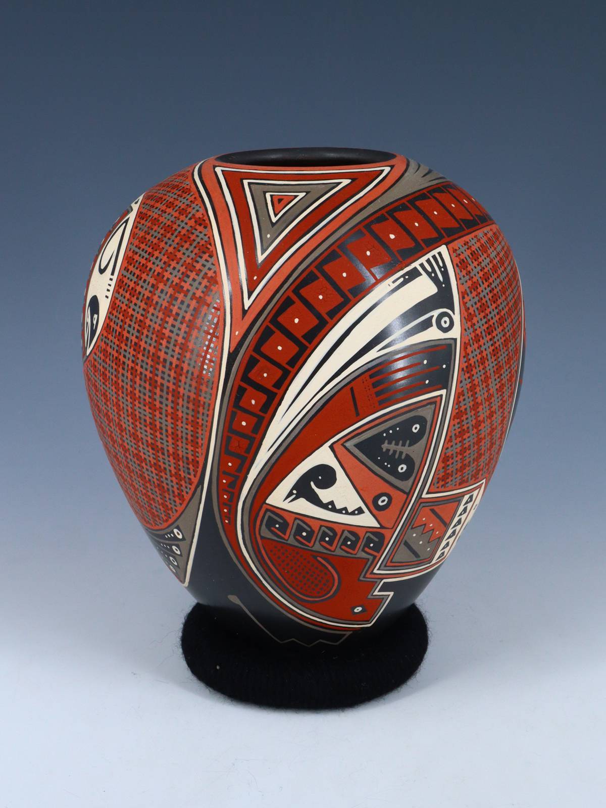 Mata Ortiz Hand Coiled and Painted Paquime Pottery - PuebloDirect.com