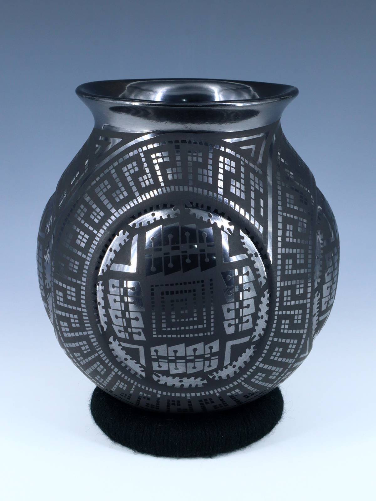 Mata Ortiz Hand Coiled Black Pottery - PuebloDirect.com