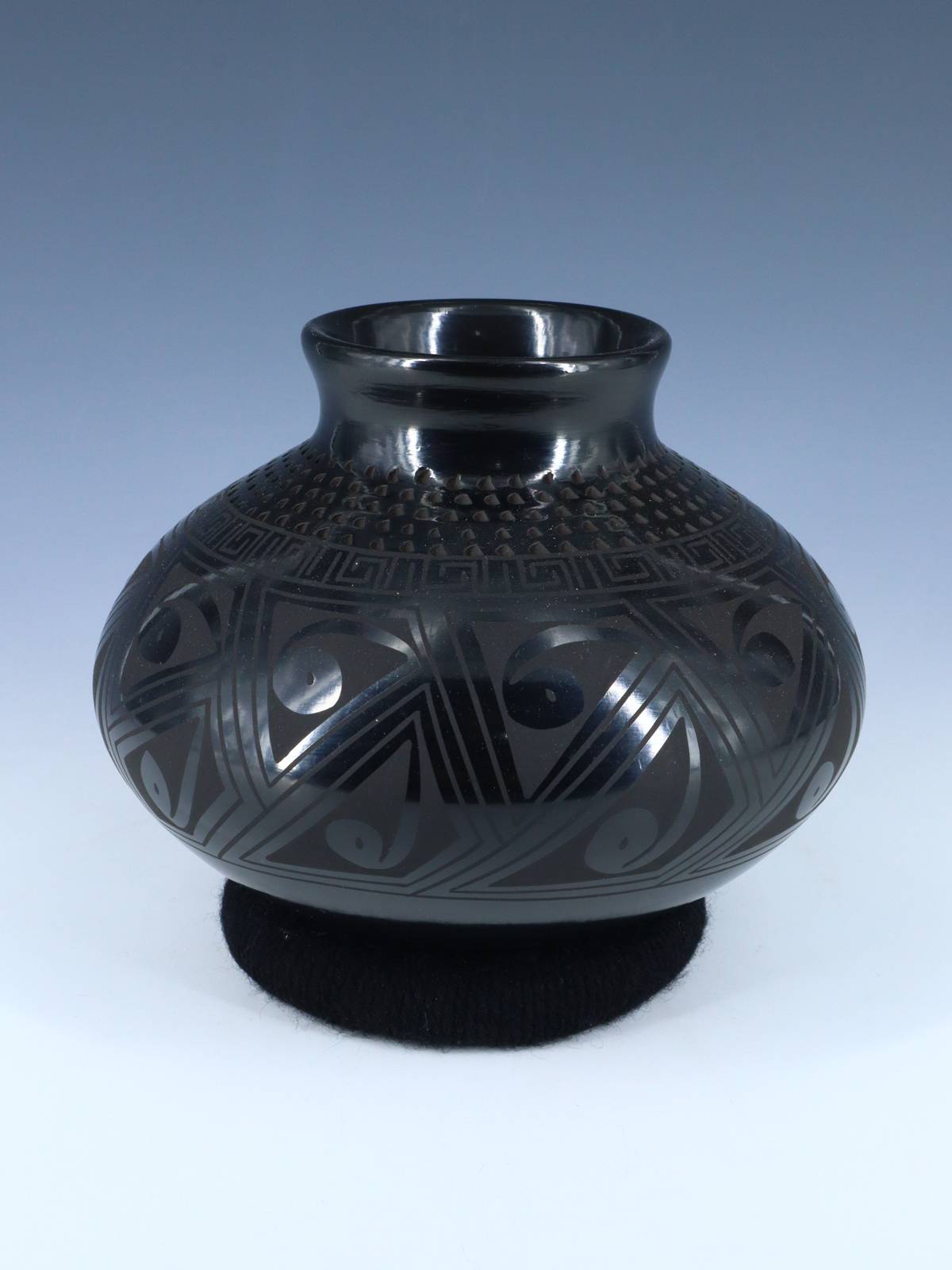 Mata Ortiz Black Pottery Vase - PuebloDirect.com