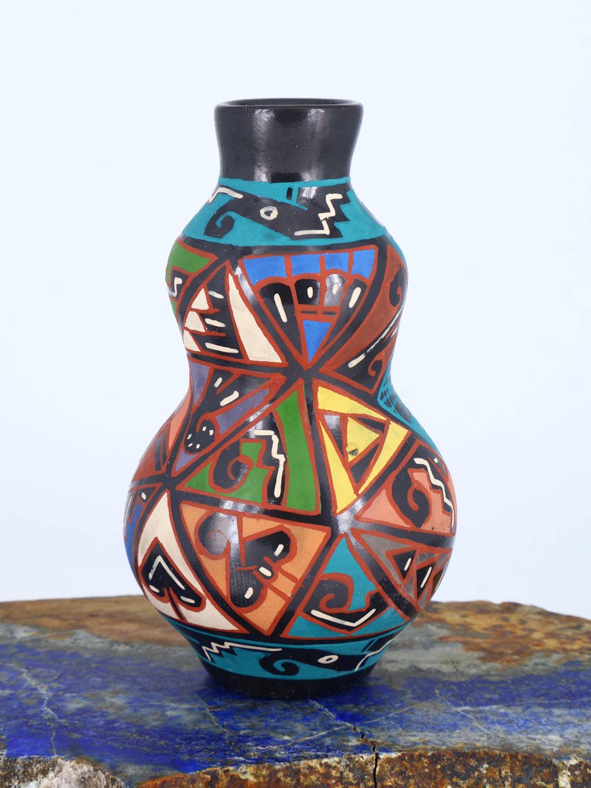 Mata Ortiz Hand Coiled Miniature Pottery Vase S885 - PuebloDirect.com