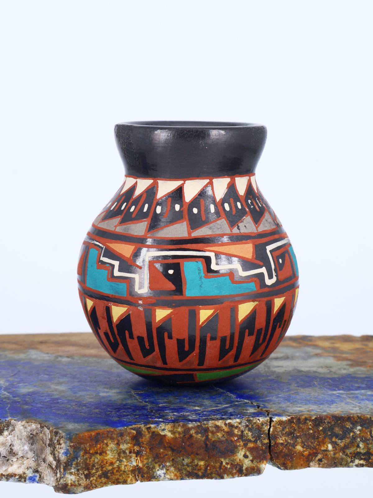 Mata Ortiz Hand Coiled Miniature Pottery Vase S892 - PuebloDirect.com
