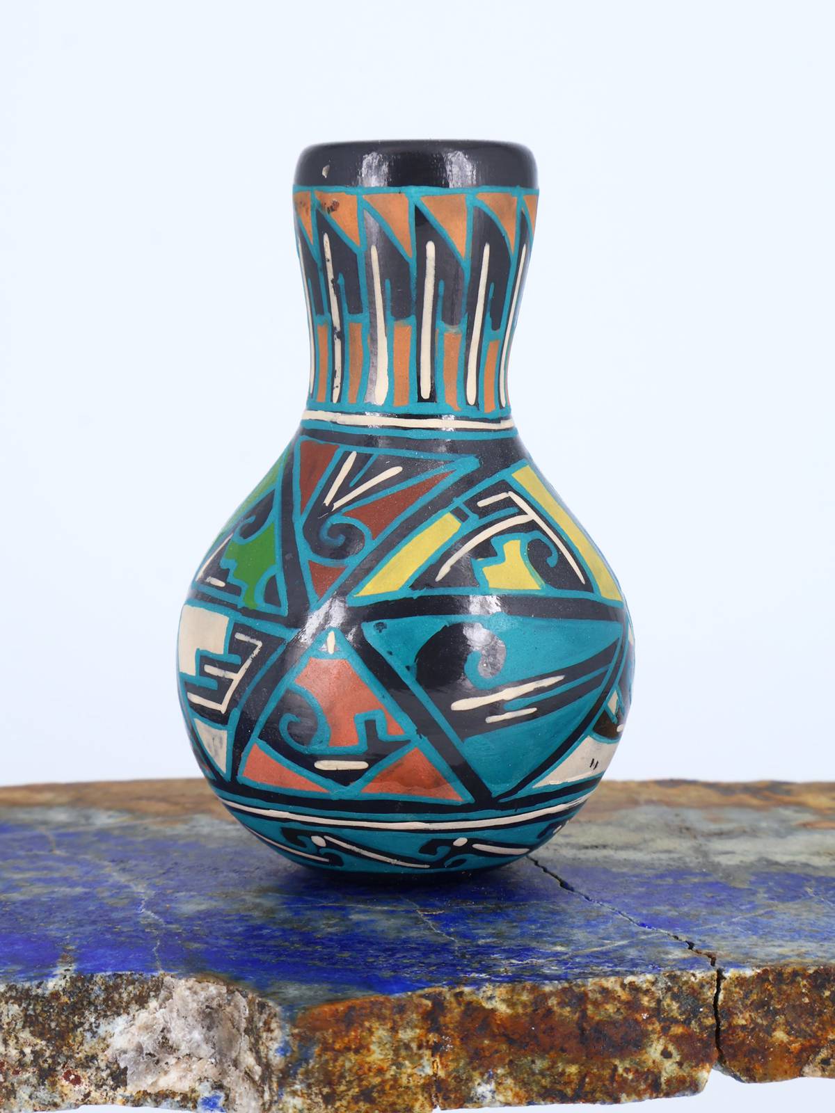 Mata Ortiz Hand Coiled Miniature Pottery Vase S900 - PuebloDirect.com